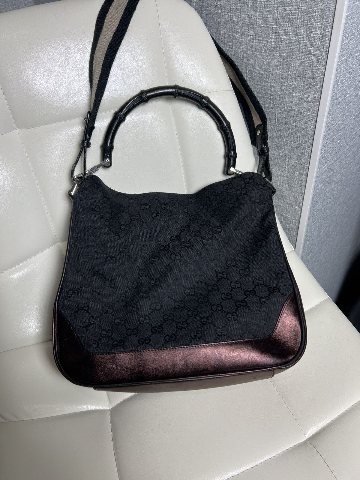 Gucci Vintage Gucci GG Monogram Canvas Bambo Shoulder Handle Bag Size ONE SIZE - 9 Thumbnail