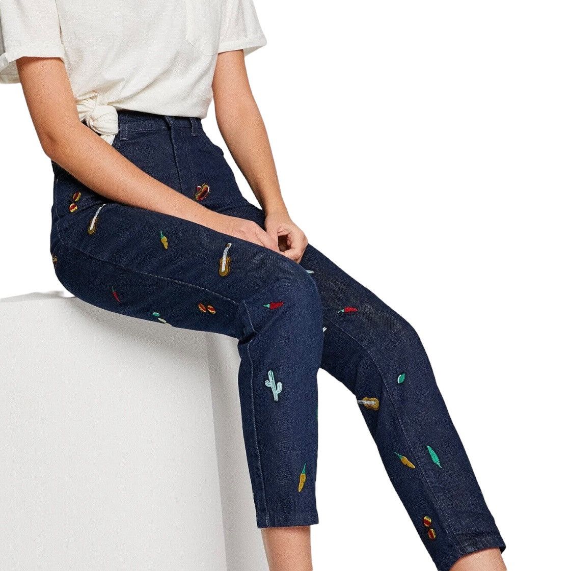 Other Koton embroidered Mexican theme Mom jeans Size 26" / US 2 / IT 38 - 2 Thumbnail