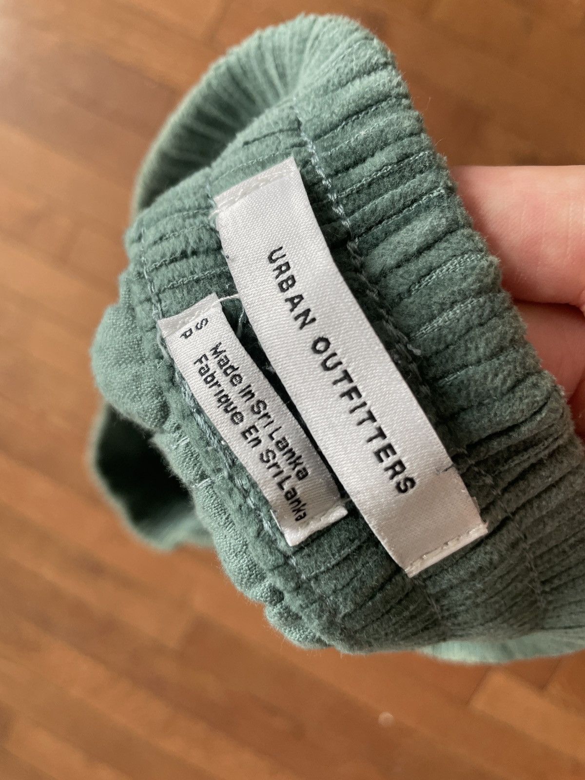 Urban Outfitters Wale Cord Shorts Size US 30 / EU 46 - 4 Thumbnail