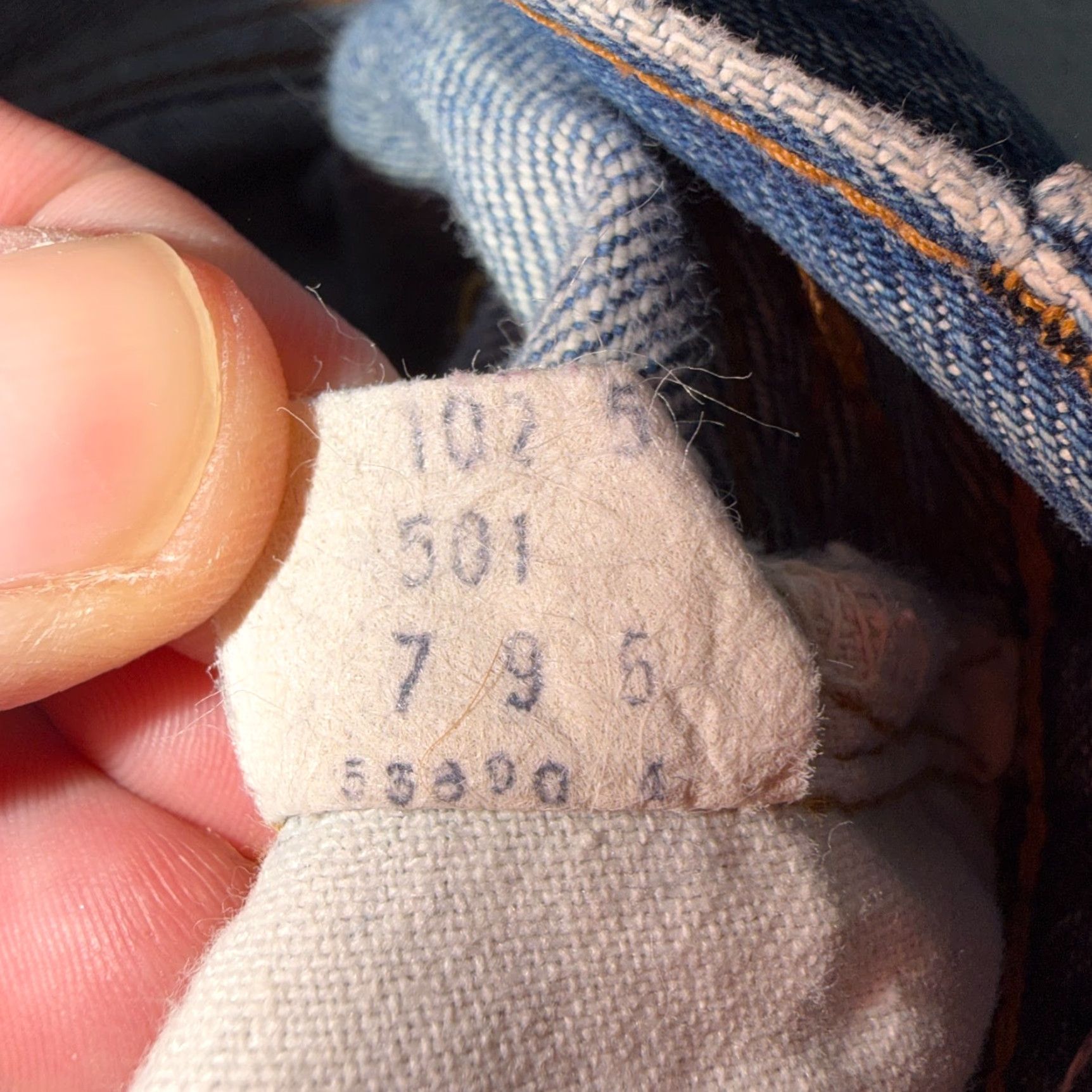 Levi's Levis 501 Jeans Vintage 80s Light Wash Button 5-Pocket Denim USA Mid Rise Classic Fit Men 28x25 Blue Distressed 30x31 Model Levi's 501 Series Size US 28 / EU 44 - 7 Thumbnail