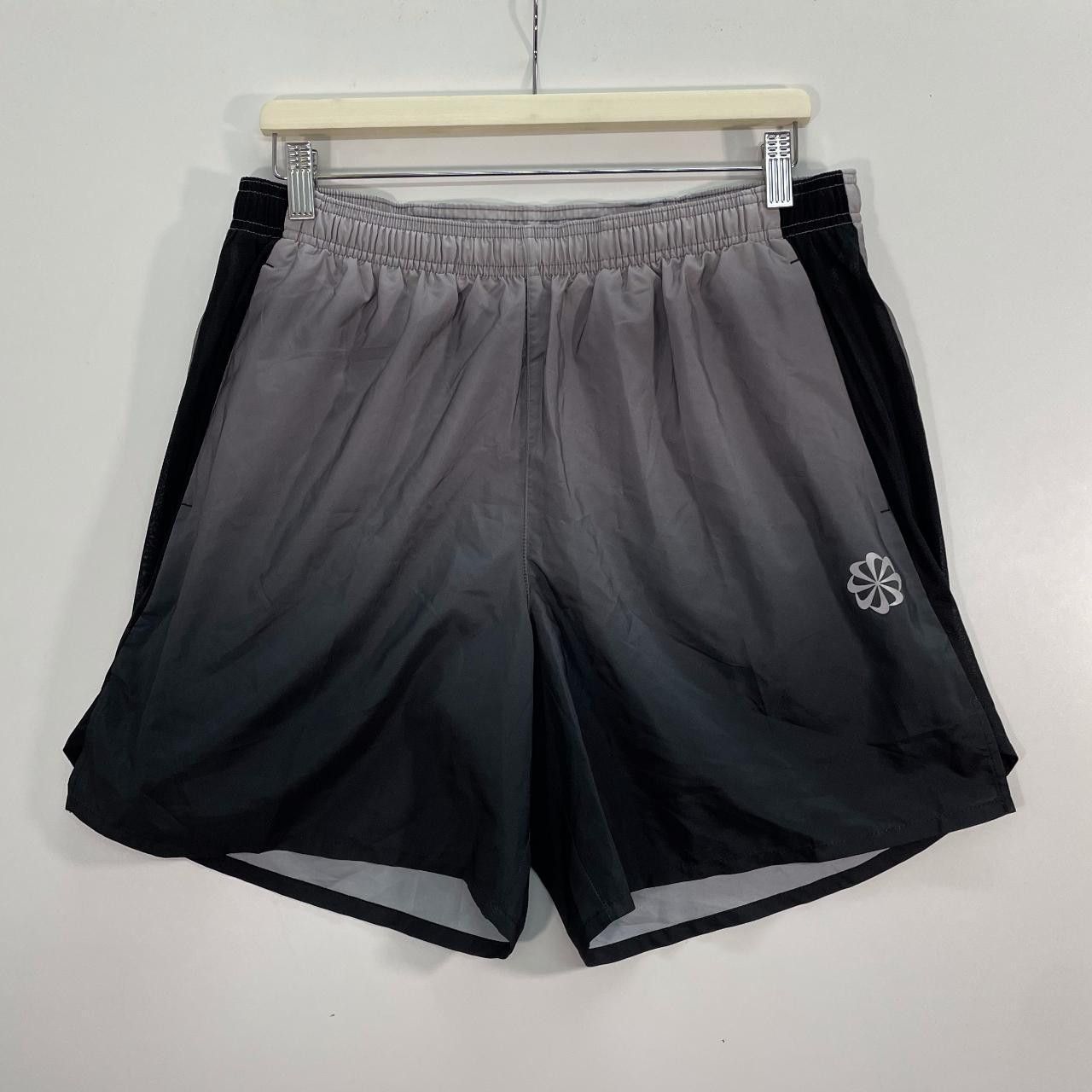 Nike Nike Gradient Gym Shorts Size US 34 / EU 50 - 1 Thumbnail