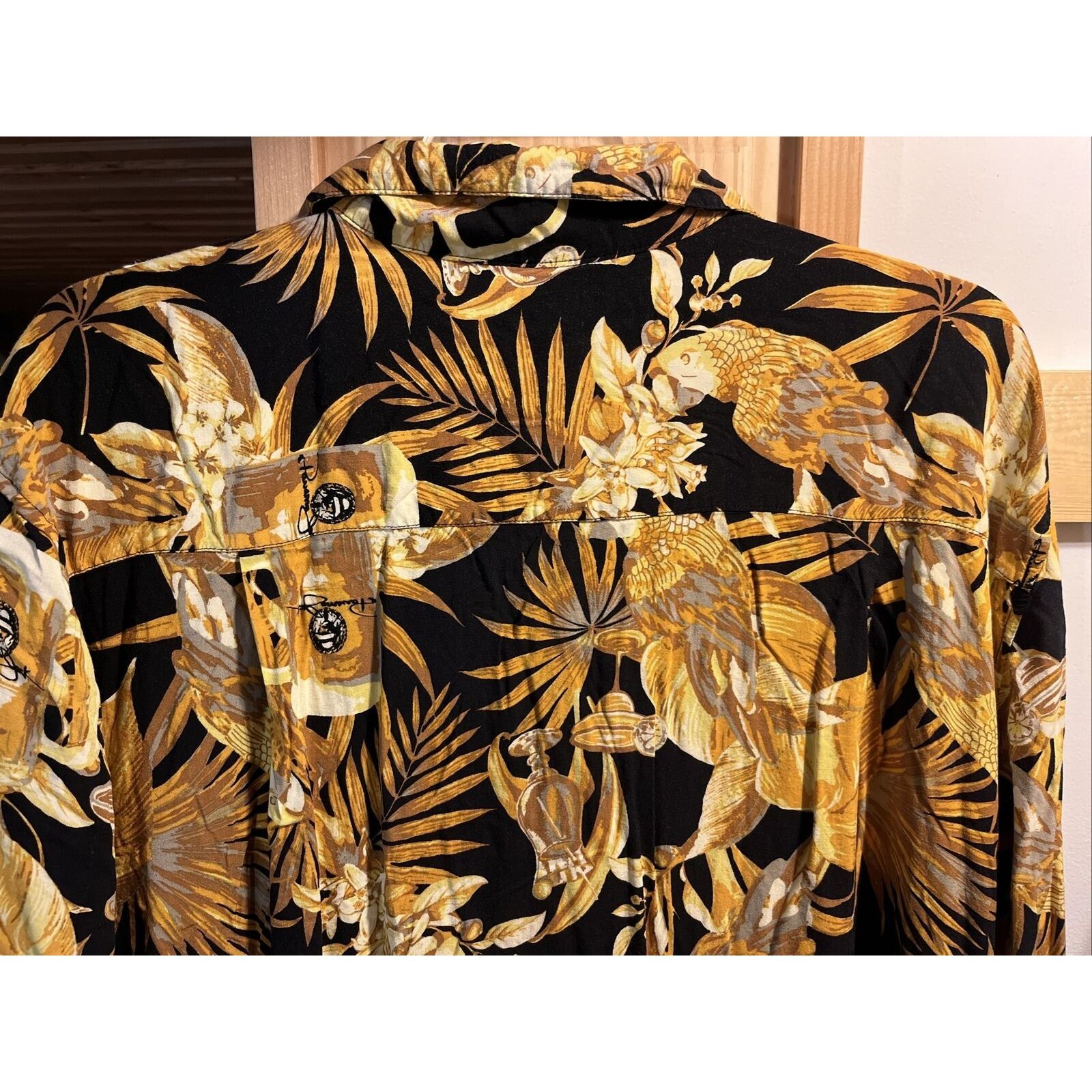 Panama Jack Panama Jack Men's 3XL Golden SS Button Rayon Hawaiian Shirt Size US XXL / EU 58 / 5 - 16 Thumbnail
