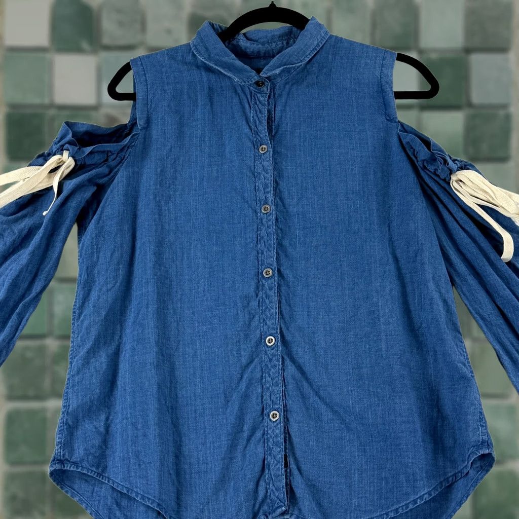 Rails Rails Romy Top Womens Large Indigo Chambray Cold Shoulder Button-Up Casual Shirt Size L / US 10 / IT 46 - 1 Thumbnail