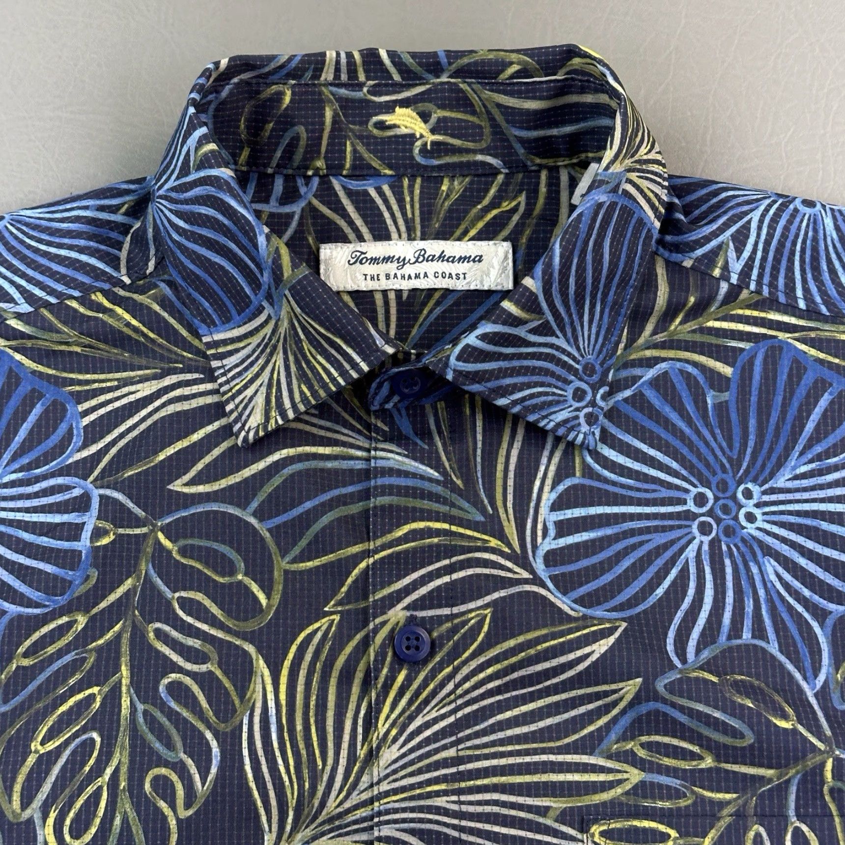 Tommy Bahama VINTAGE Tommy Bahama Shirt Mens Small The Bahama Coast Island Zone Performance Hawaiian Size US S / EU 44-46 / 1 - 2 Thumbnail