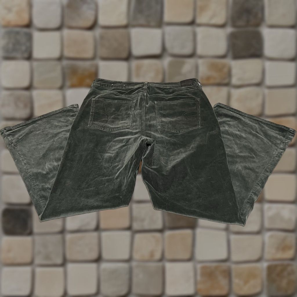 American Eagle Outfitters American Eagle Jeans Women’s 16 Reg (36x30) Green Corduroy Flare Hi-Rise Size 38" / US 16 / IT 52 - 1 Thumbnail