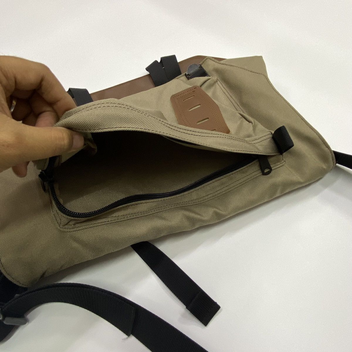 Porter Porter sling bag messenger brown Size ONE SIZE - 9 Thumbnail