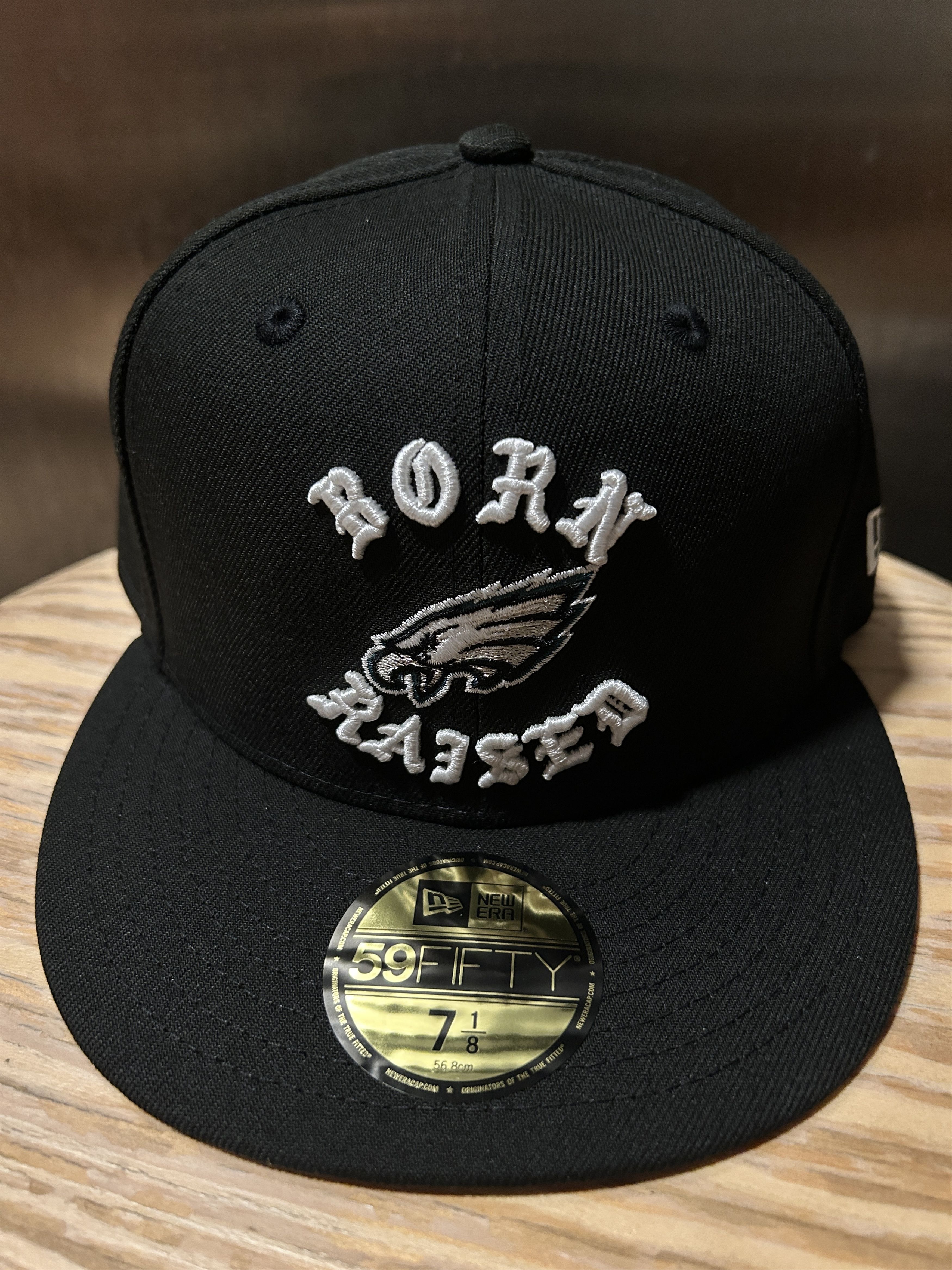 Born X Raised × NFL (7 1/8) BORN X RAISED + EAGLES FITTED ROCKER HAT ...