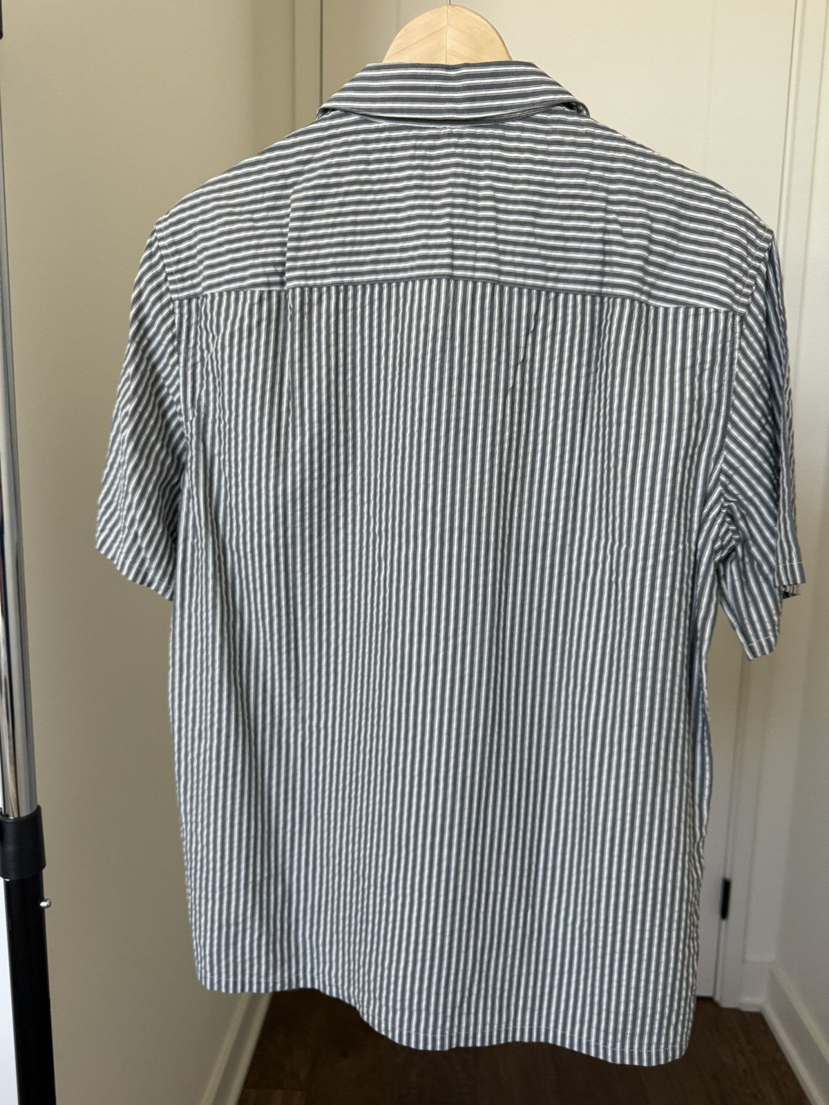 Club Monaco Club Monaco Camp Collar Seersucker Shirt Size US M / EU 48-50 / 2 - 4 Thumbnail