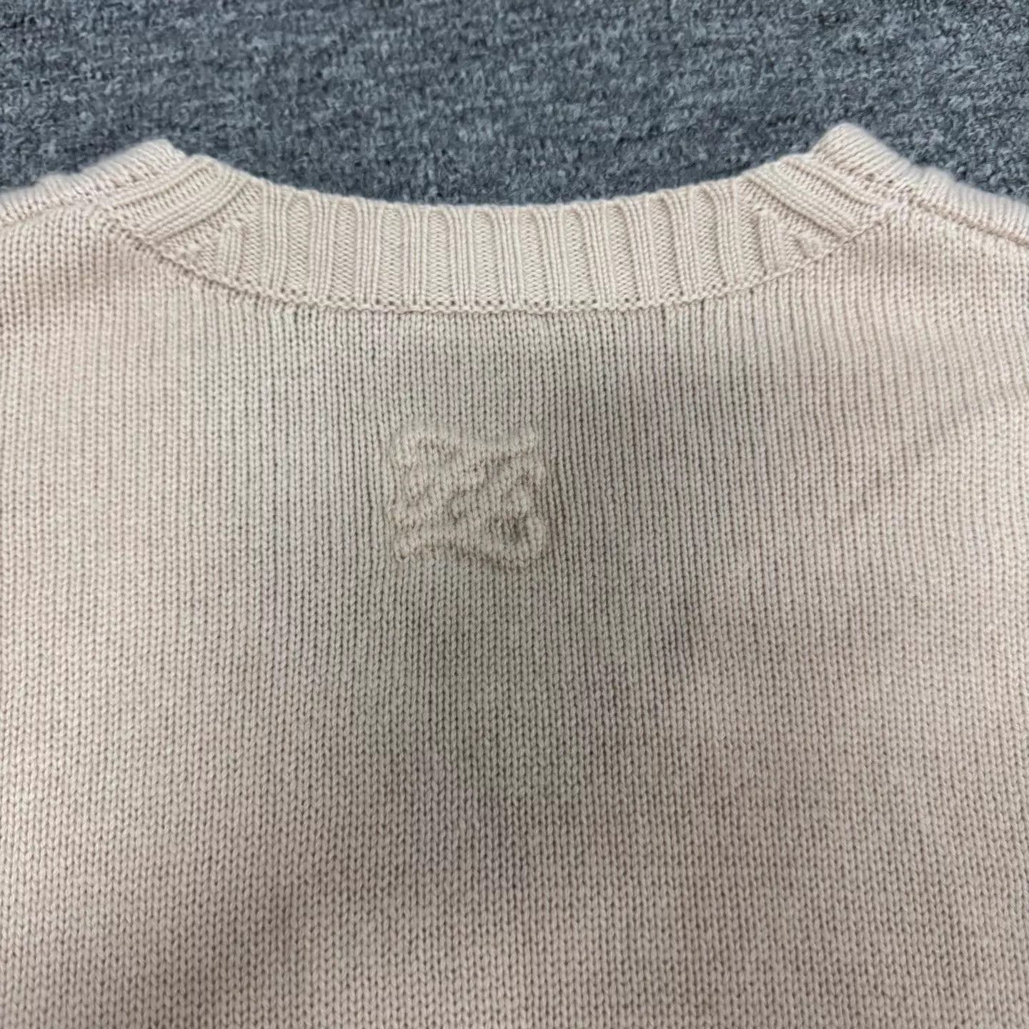 Fendi Fendi cream V-neck double F jacquard knit 36 new with tags Size XS / US 0-2 / IT 36-38 - 7 Thumbnail