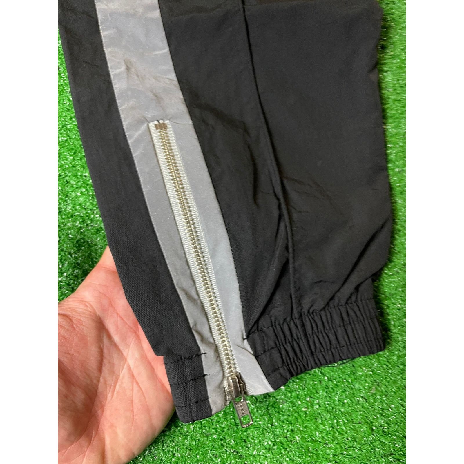 Guess × Round Two × Vintage Round Two x Guess Vintage Style 3M Large 32 Black Joggers Size US 32 / EU 48 - 3 Thumbnail
