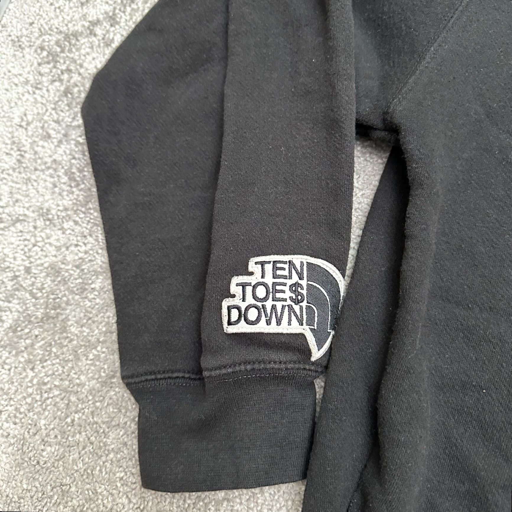 Vintage Ten Toes Down Hoodie Men 2XL Brown Graphic Zip Hooded Sweatshirt Cotton Full Zip Full Zip Hoodie All Seasons Sports Skateboarding | Mens Size US XXL / EU 58 / 5 - 5 Thumbnail