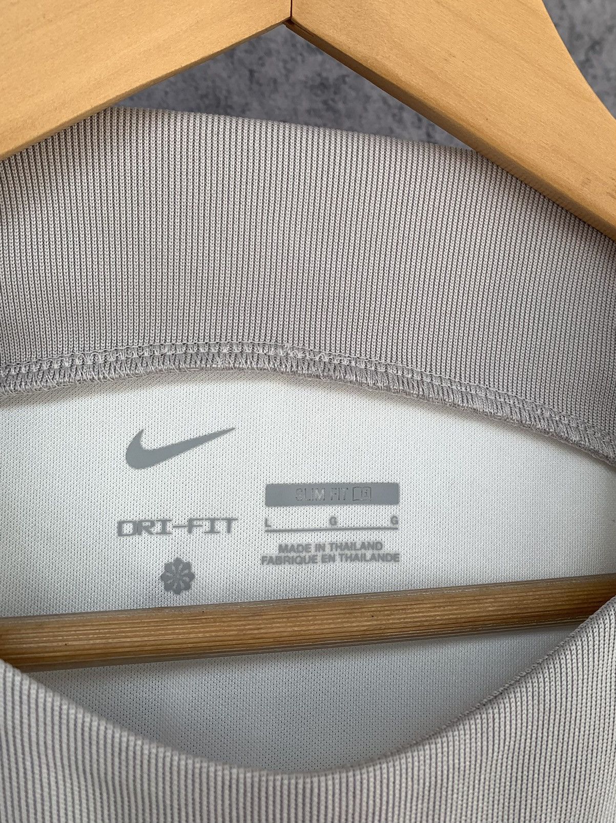 Nike Nike Tottenham 2022-2023 Pre Match Football Shirt Size L Size US L / EU 52-54 / 3 - 4 Thumbnail