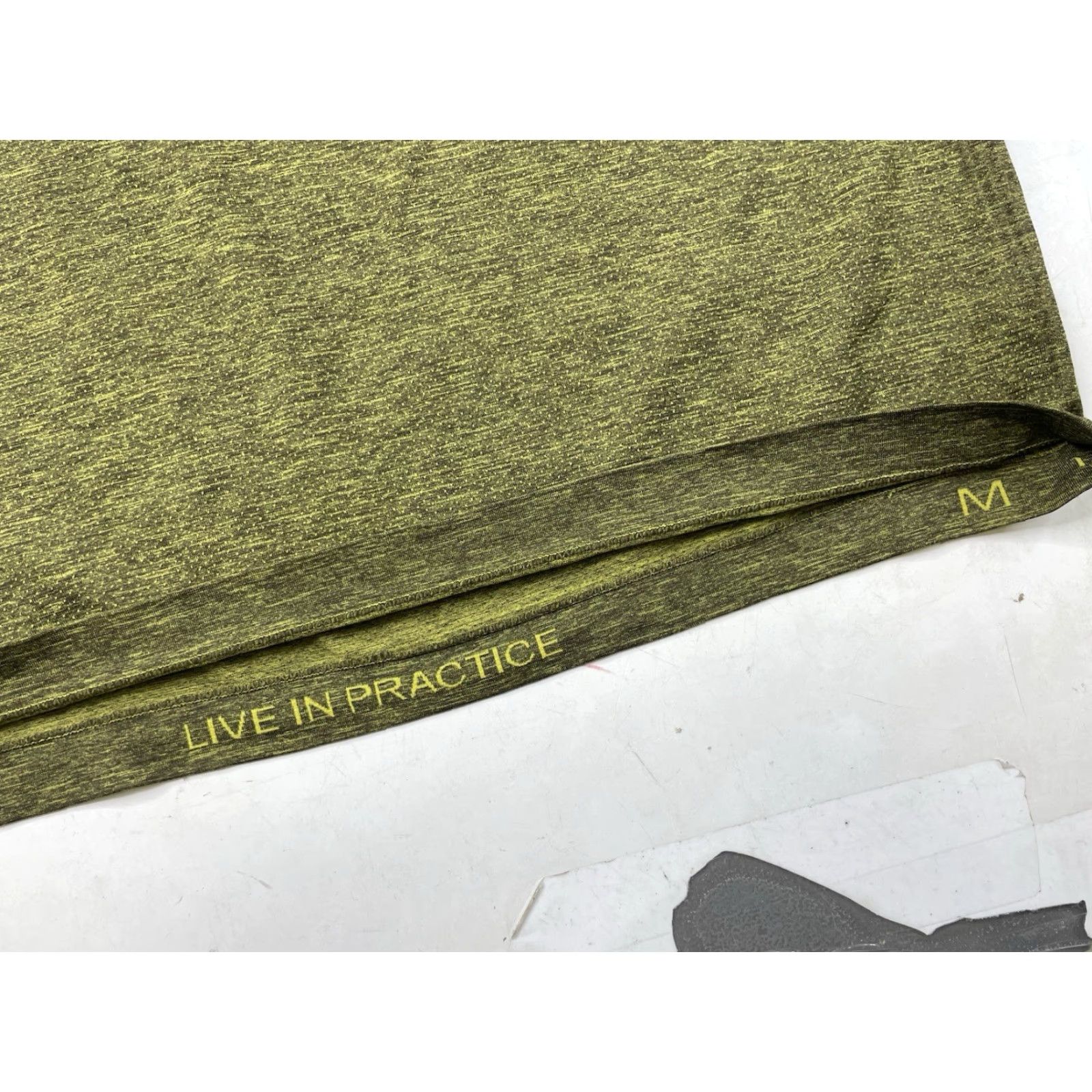 Lululemon Lululemon Metal Vent Tech T-Shirt Short Sleeve V-Neck Willow Green M Mens Athletic Activewear Shirt - Size US M / EU 48-50 / 2 - 2 Thumbnail