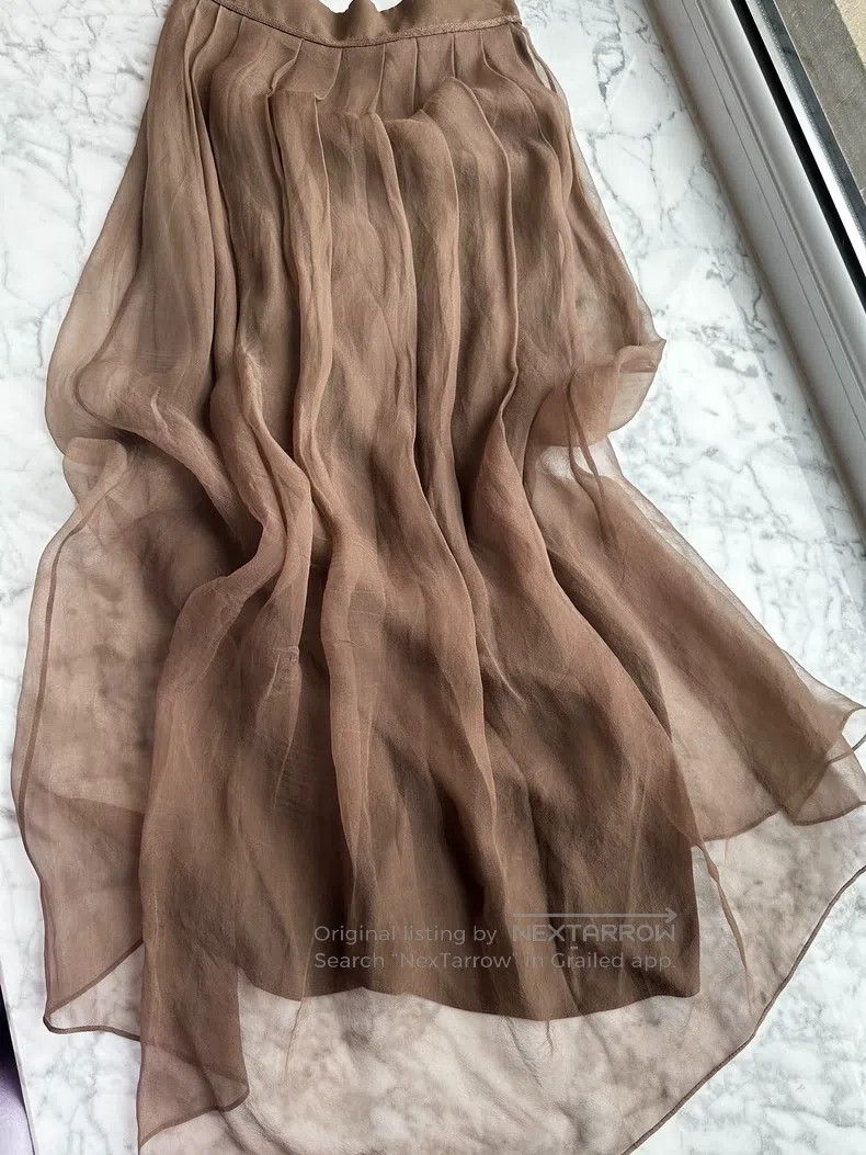 Brunello Cucinelli Brunello Cucinelli Classic Skirt, Nude Color Size 25" / US 0 / IT 36 - 1 Thumbnail