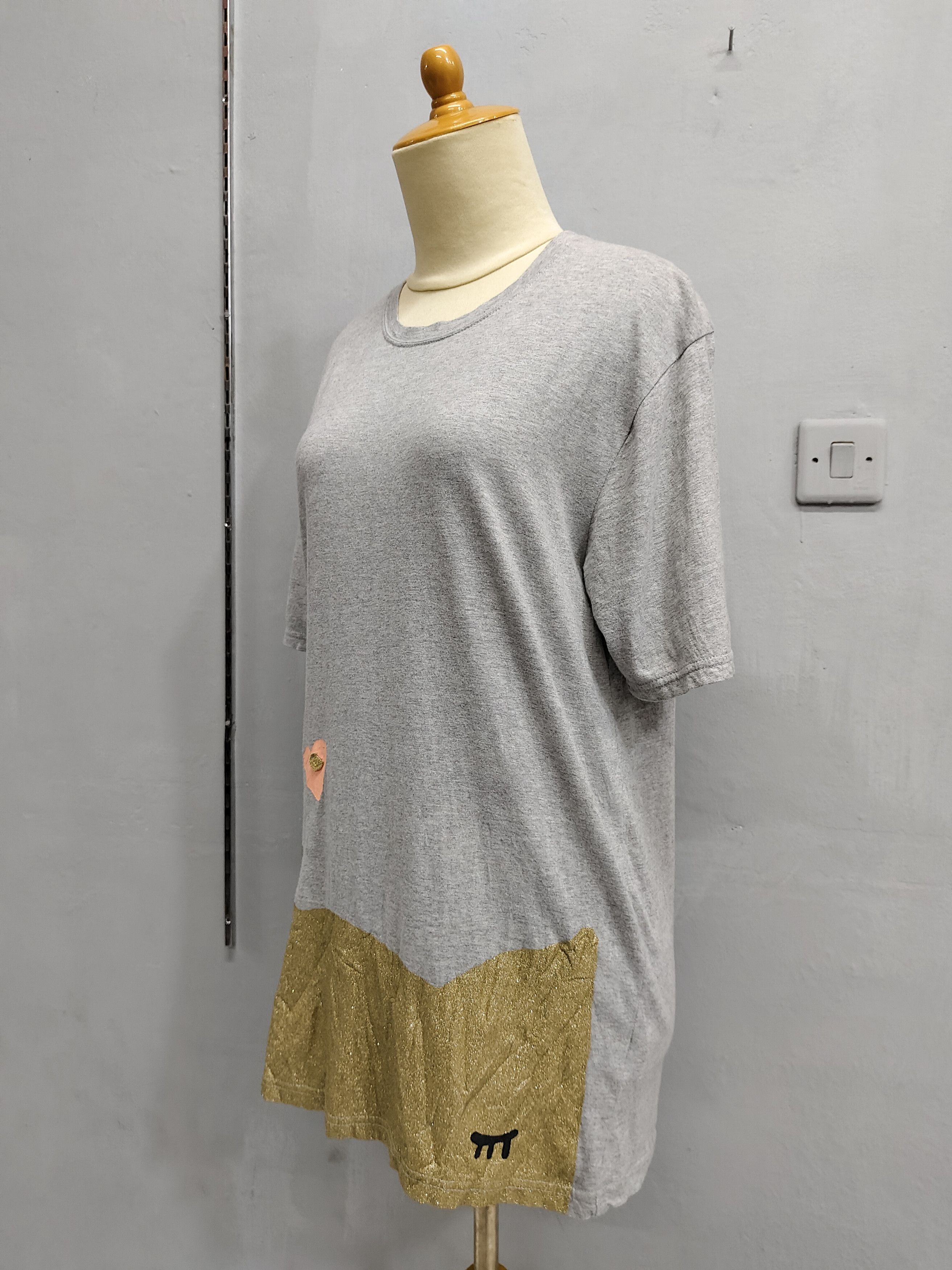 Tsumori Chisato 🇯🇵Tsumori Chisato🇯🇵 Cats Gold Metallic Tshirt Size M / US 6-8 / IT 42-44 - 4 Thumbnail