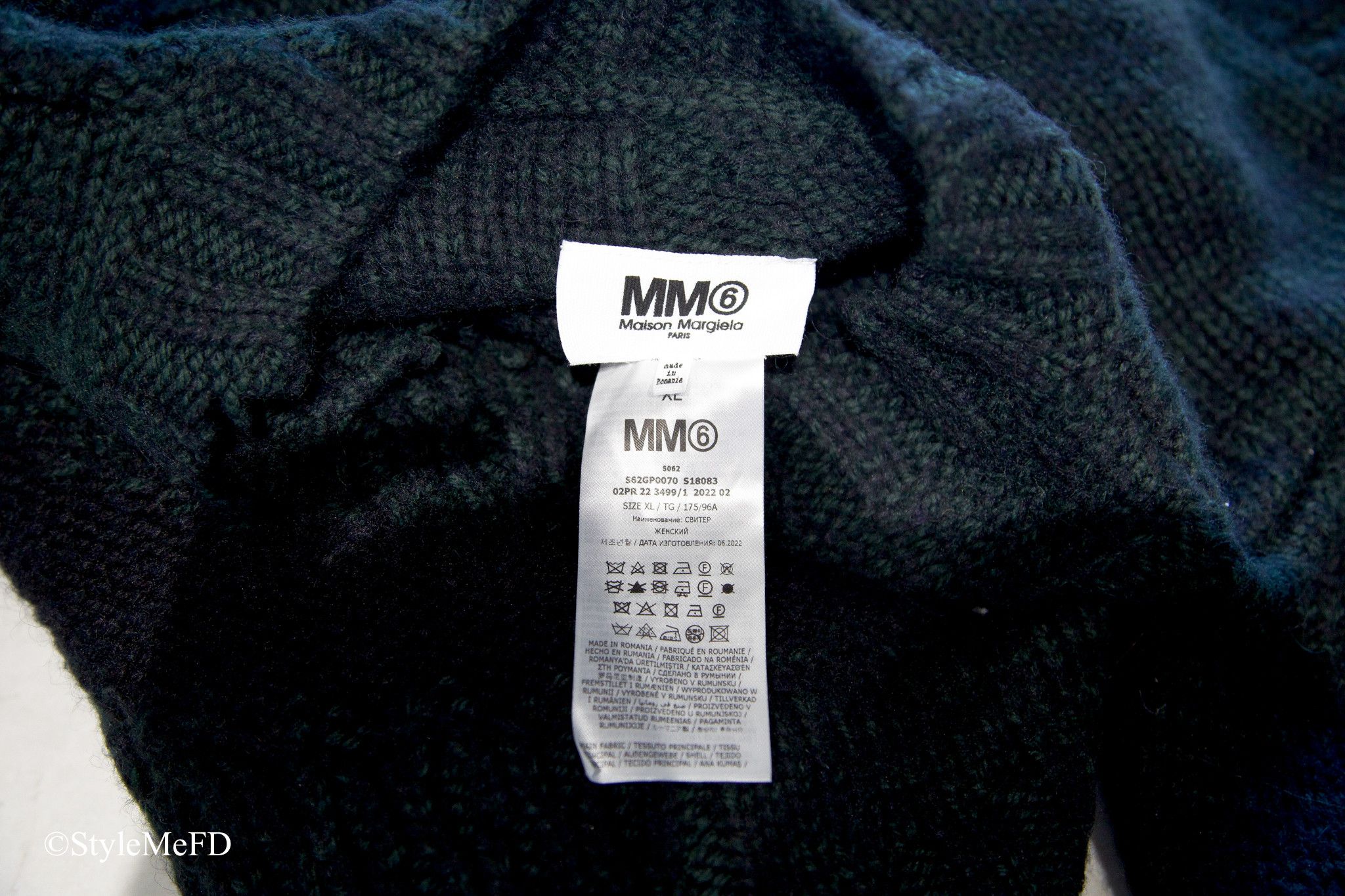 Maison Margiela MM6 Margiela Asymmetrical Knit Ouroboros Motif Green Sweater Size XL / US 12-14 / IT 48-50 - 7 Thumbnail