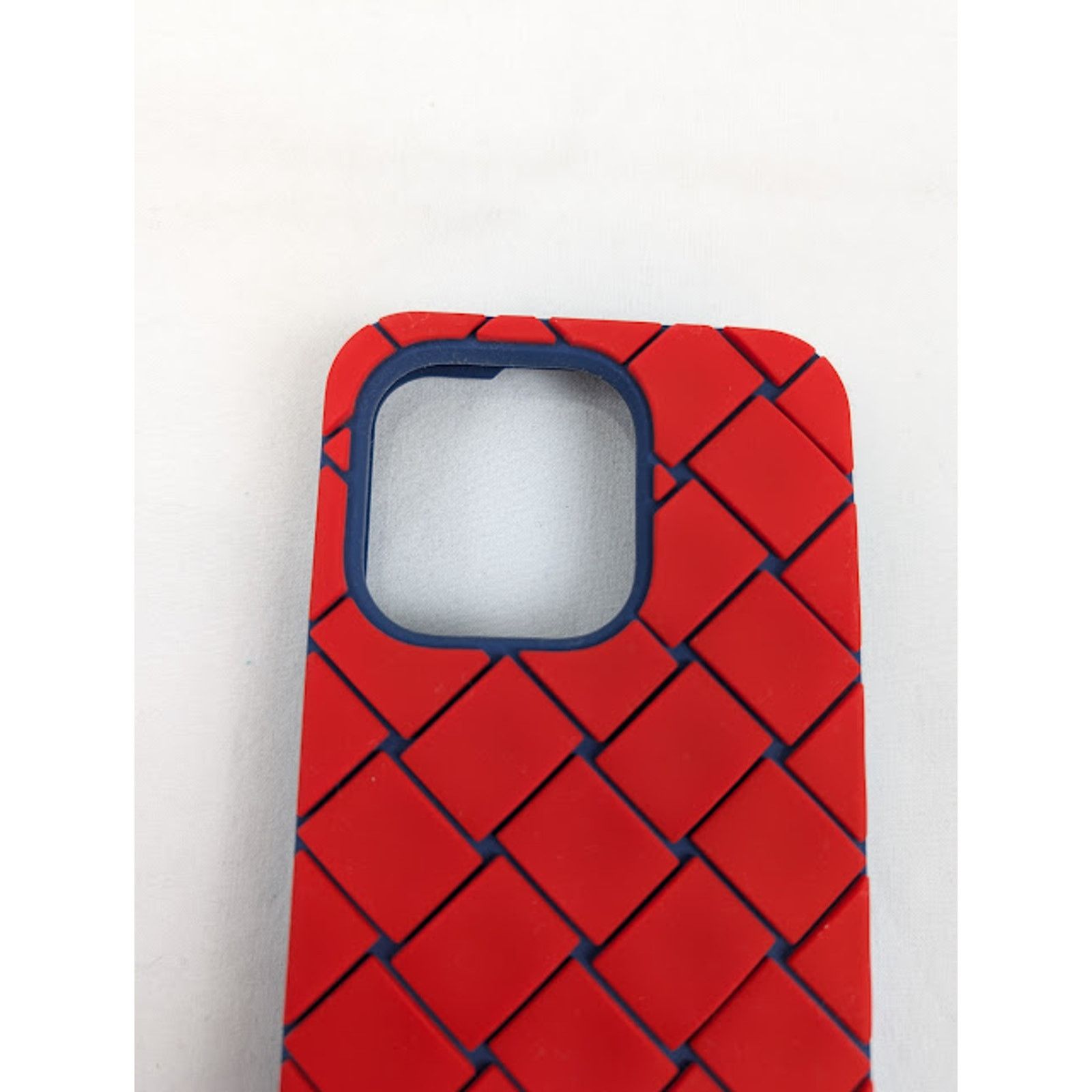 Bottega Veneta o1rshd1 Q:2 / Size: OS / iPhone 14 Pro Case in Red/Blue Size ONE SIZE - 3 Thumbnail