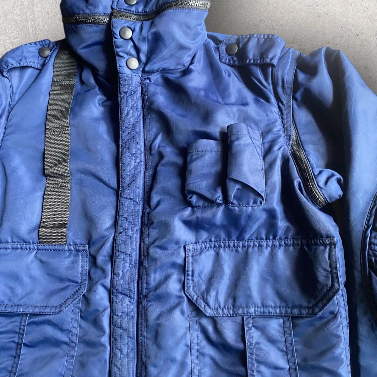 Dolce & Gabbana 2000’s D&G Detachable Hood And Sleeve Jacket Size US M / EU 48-50 / 2 - 5 Thumbnail