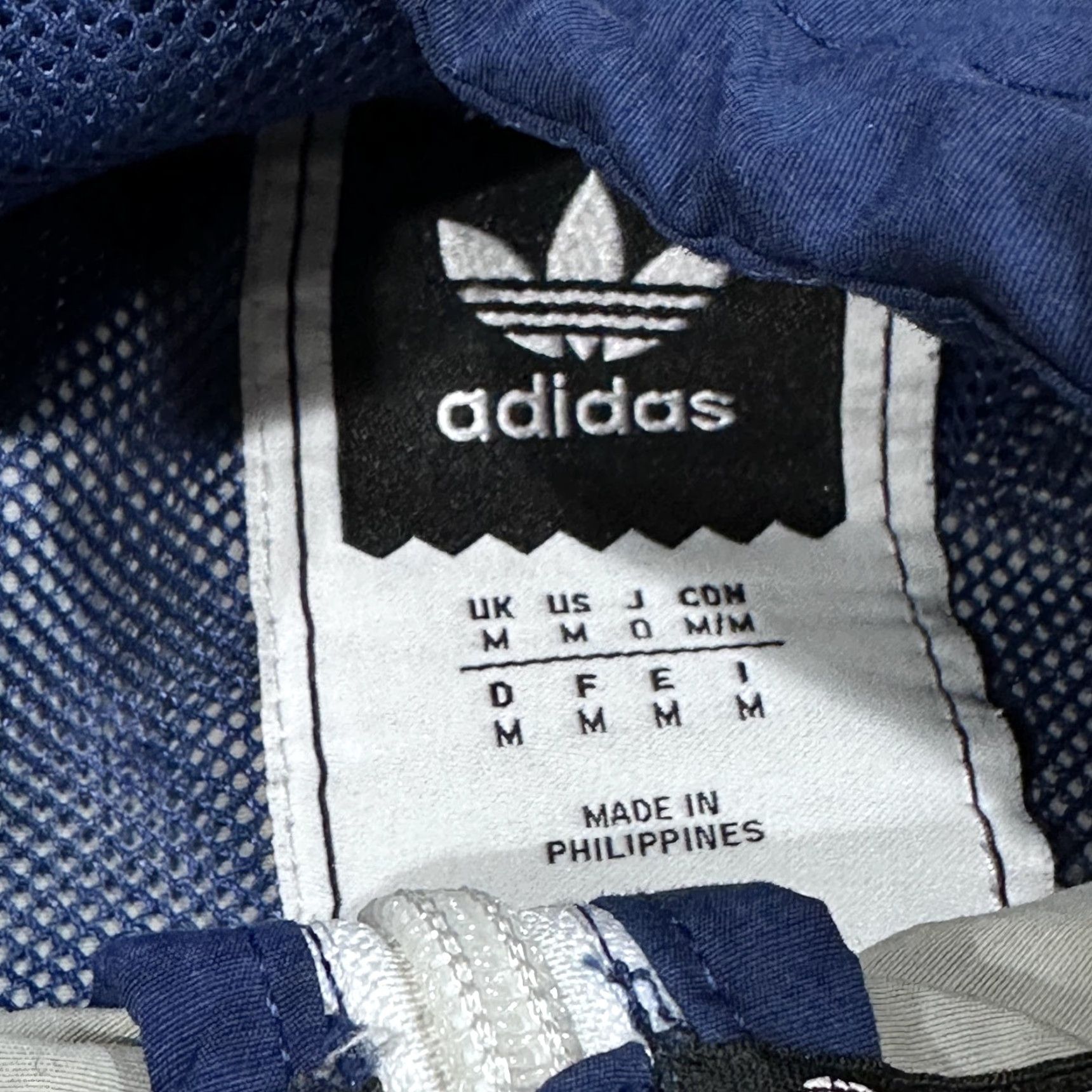 Adidas Adidas Jacket Mens M Blue Windbreaker Hooded Full Zip Pockets Zip Lined Skater 90s Retro Contradiction: Hole by Front Zipper (Used) Size US M / EU 48-50 / 2 - 3 Thumbnail