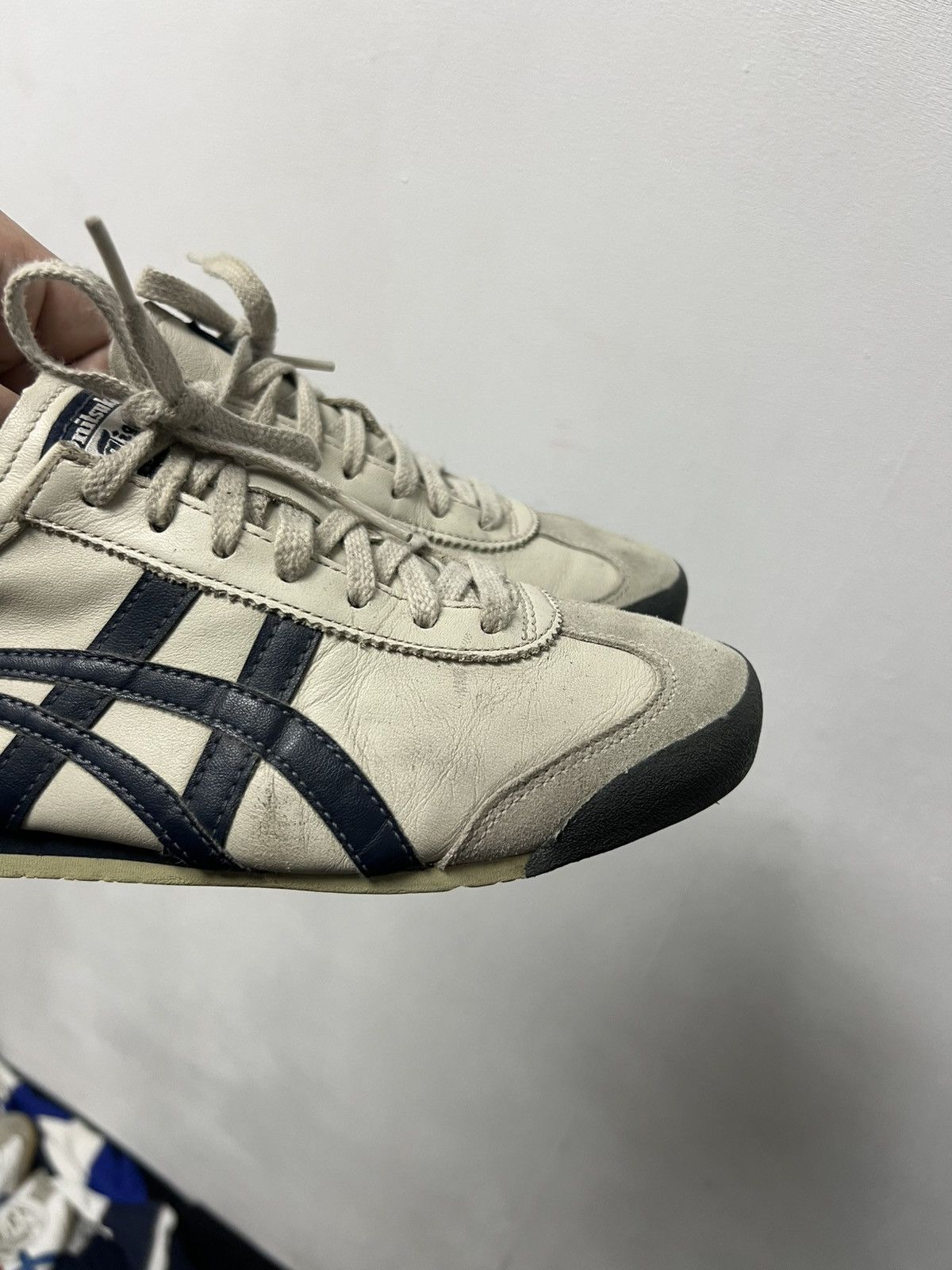 Asics Vintage Asics Onitsuka Tiger Low Top Sneakers Size US 11 / EU 44 - 8 Thumbnail