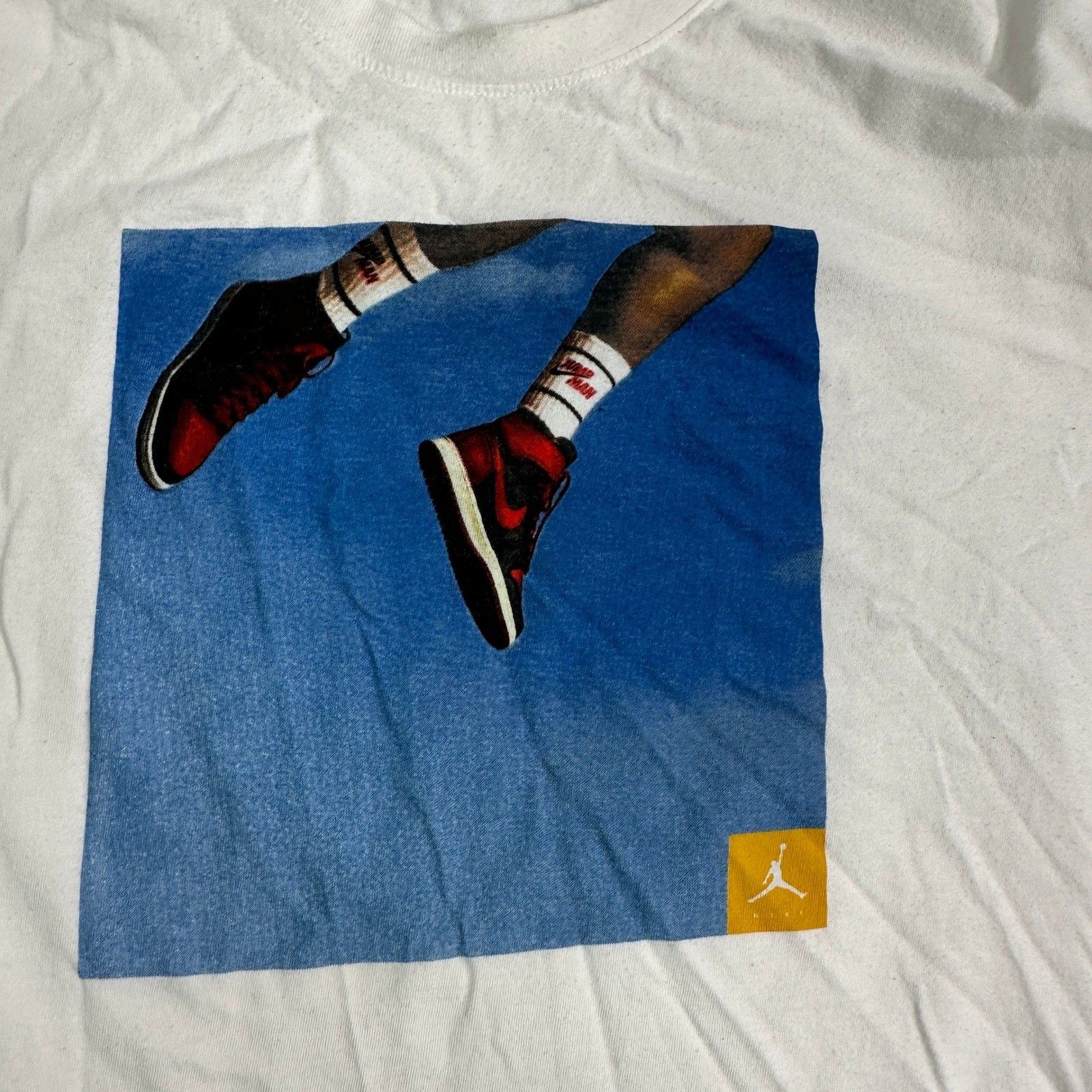 Jordan Brand Nike Jordan T-Shirt Men's XL White Air Jordan 1 Sneaker Size US XL / EU 56 / 4 - 2 Thumbnail