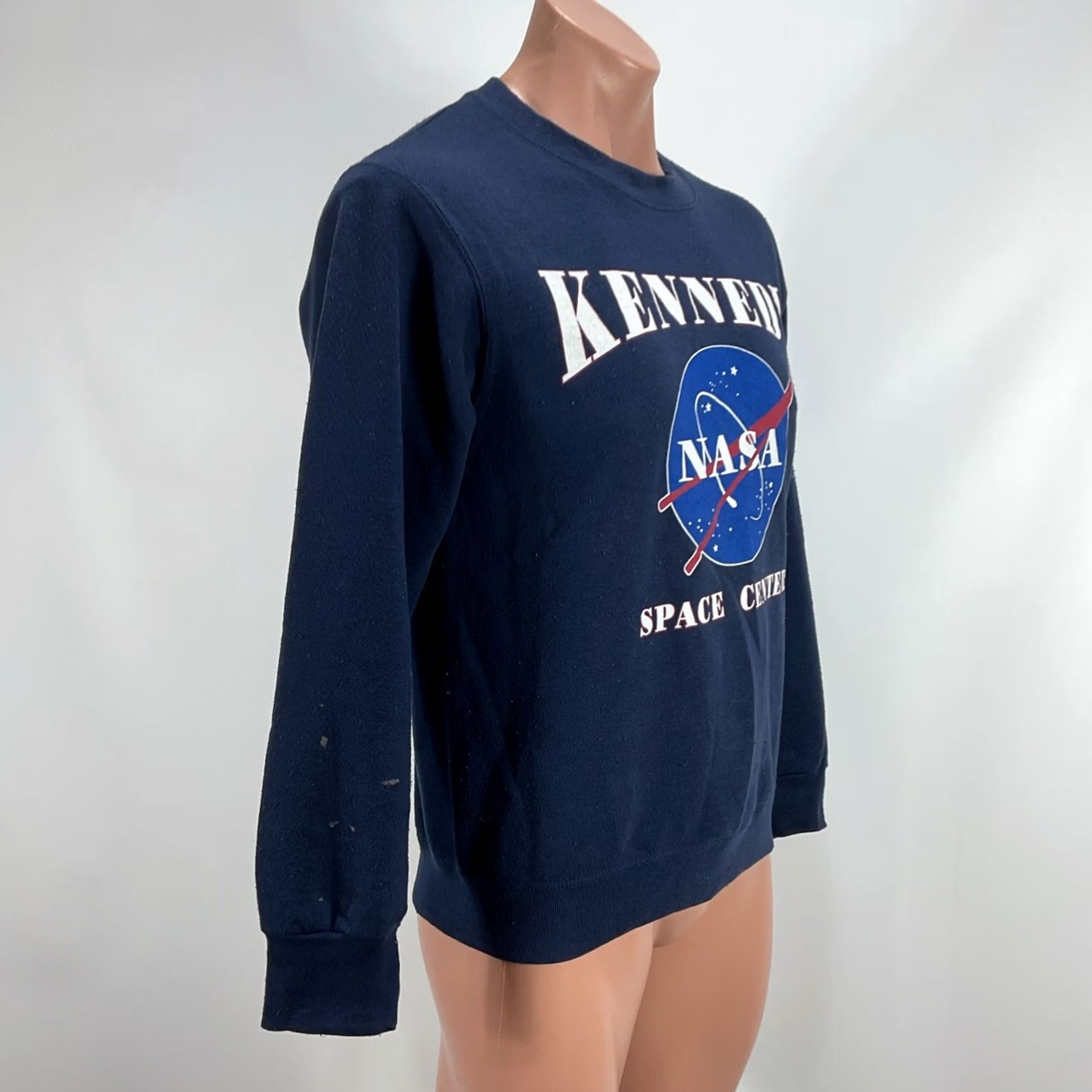 Fruit Of The Loom VINTAGE Nasa Kennedy Space Center Sweatshirt Sz Small 90s Size US S / EU 44-46 / 1 - 5 Thumbnail