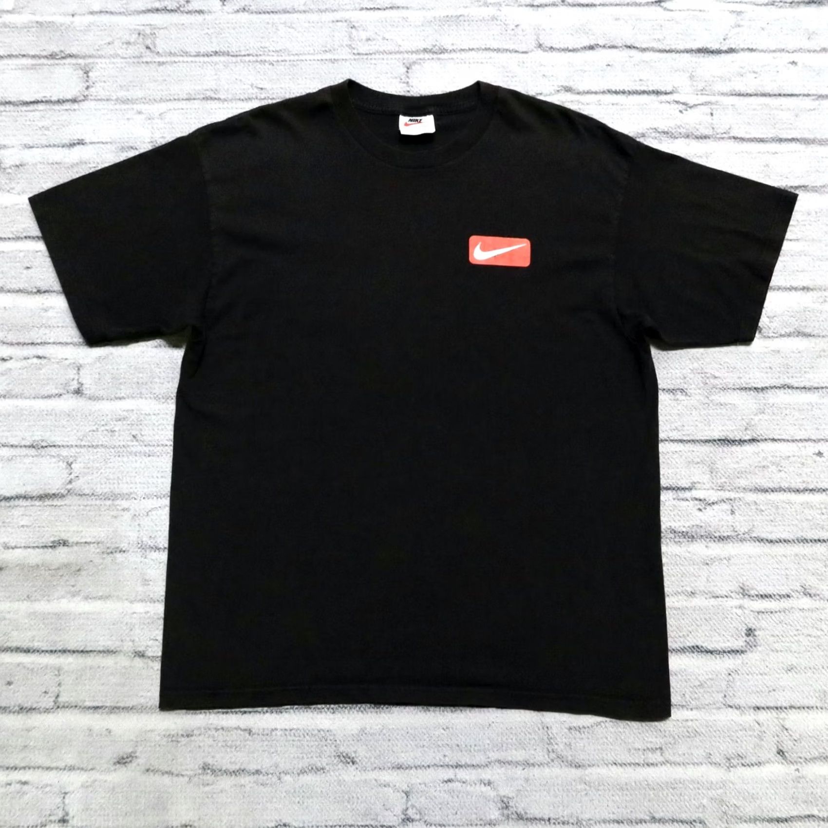 Nike VINTAGE Nike Big Swoosh Logo Shirt Mens L Black Size US L / EU 52-54 / 3 - 3 Thumbnail