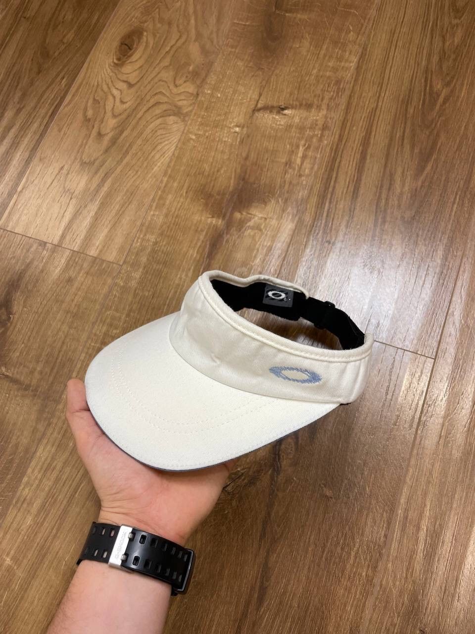 Oakley × Vintage Vintage Oakley 90’s Y2K Style White Tennis Cap Hat Surf Size ONE SIZE - 1 Thumbnail