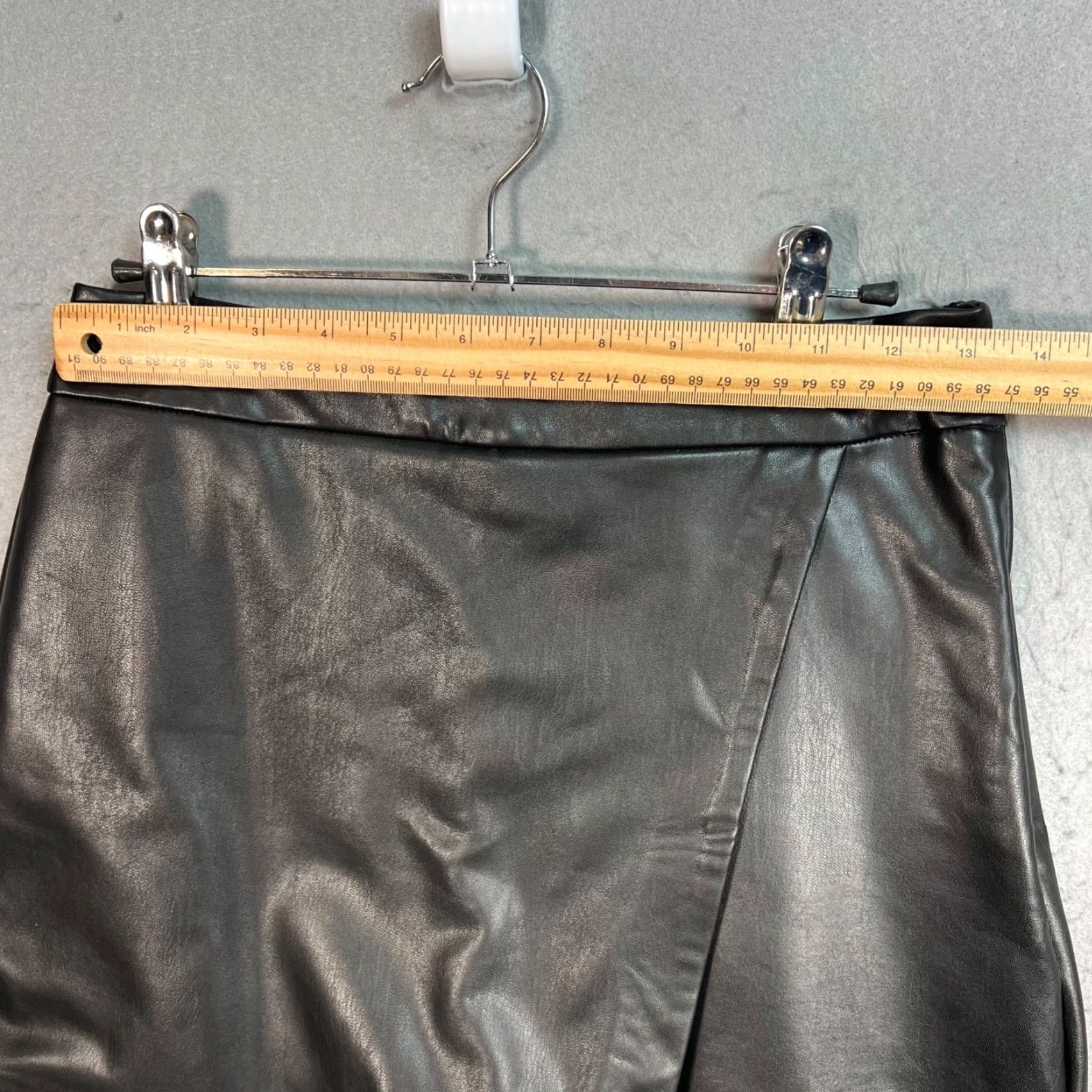 Vintage Dynamite Womens Skort Size 4 Black Faux Leather Wrap Size 27" / US 4 / IT 40 - 5 Thumbnail