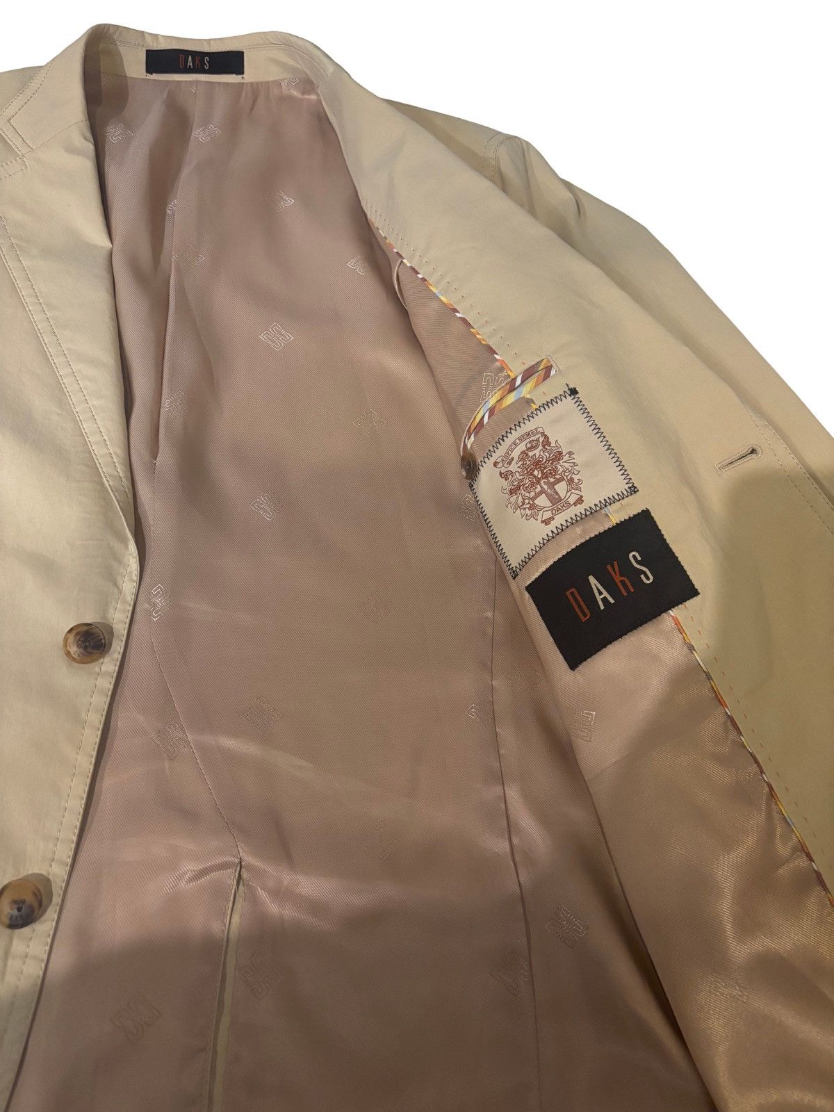 DAKS Men’s beige Blazer.mj4341 Size US XS / EU 42 / 0 - 7 Thumbnail