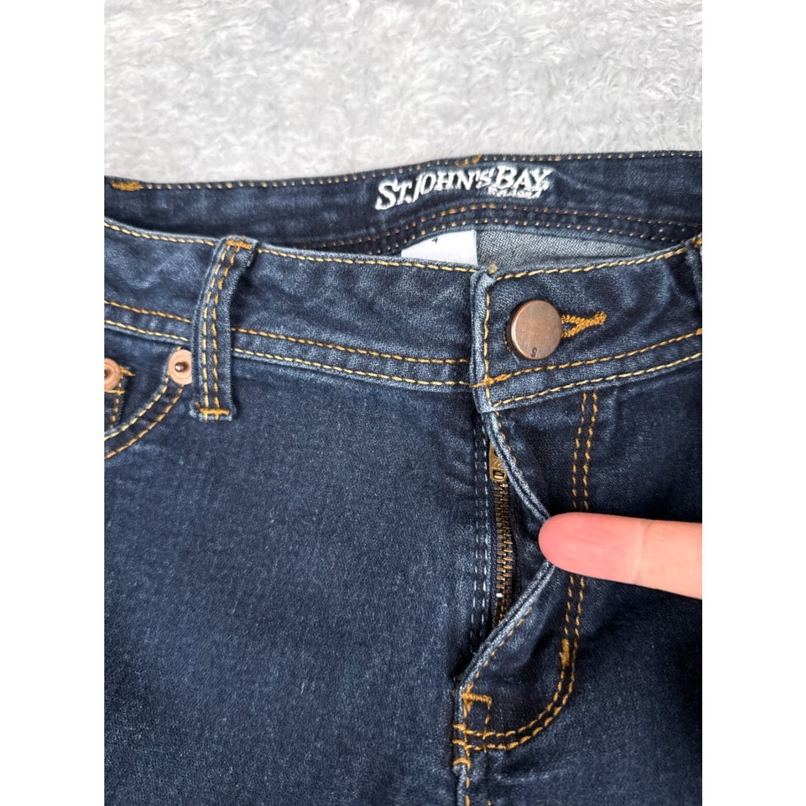Vintage St. Johns Bay Jeans Womens 4 Jeans Denim Bootcut Dark Wash 28x29 Blue Cotton Blend 5-Pocket Design Size 27" / US 4 / IT 40 - 5 Thumbnail