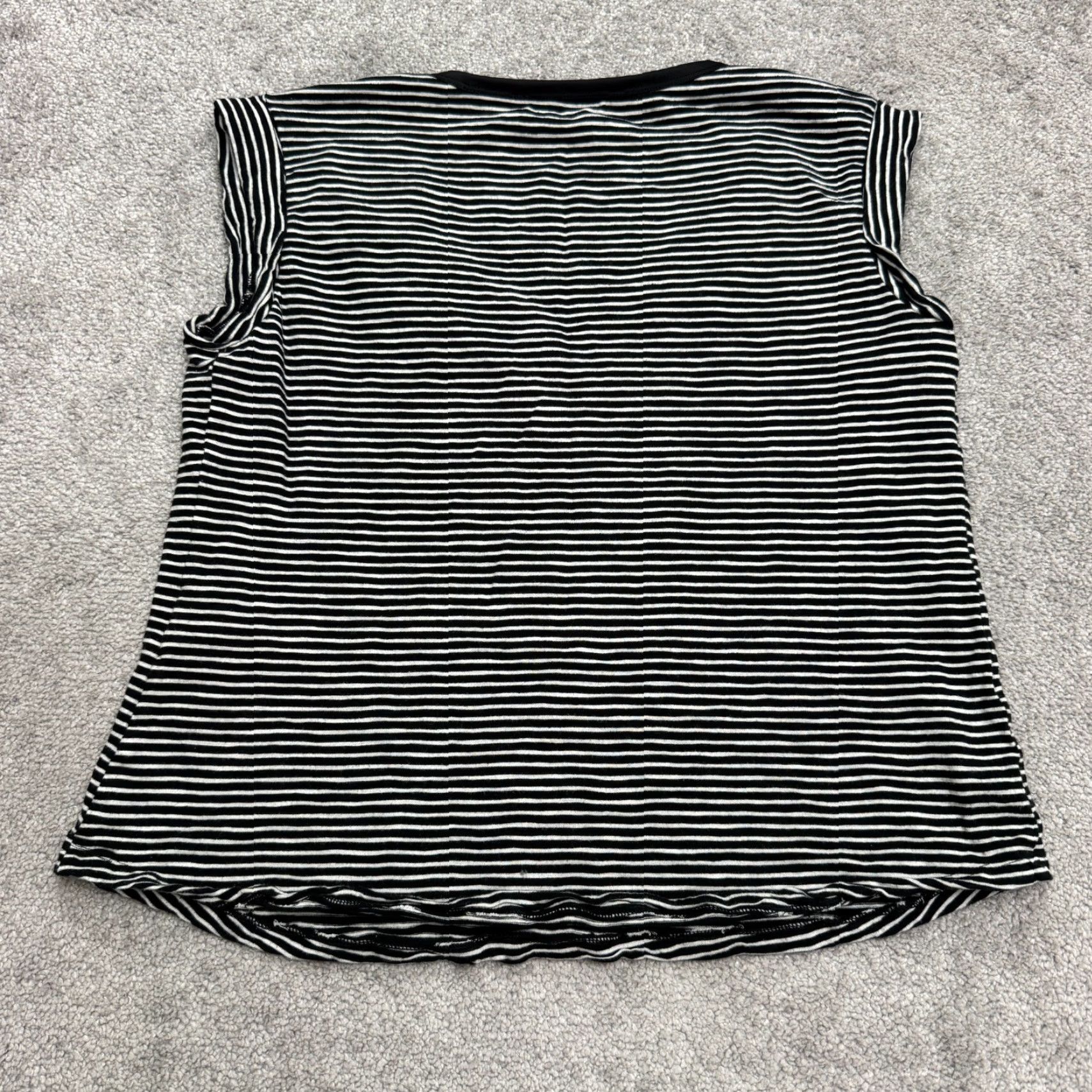 White House Black Market White House Black Market Sleeveless Striped V-Neck Blouse Womens Medium Casual Knit Top Size M / US 6-8 / IT 42-44 - 2 Thumbnail