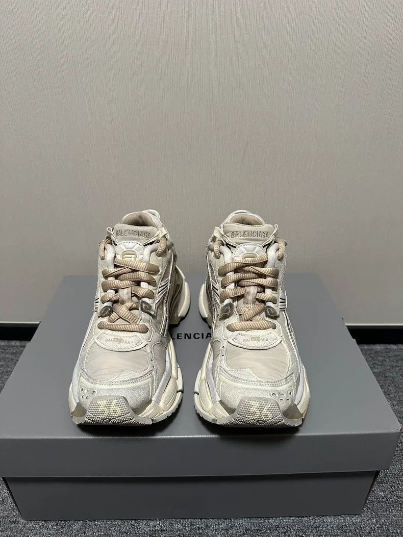 Balenciaga Balenciaga Runner Sneakers in Rare Beige Color-2506 Size US 6 / IT 36 - 2 Thumbnail