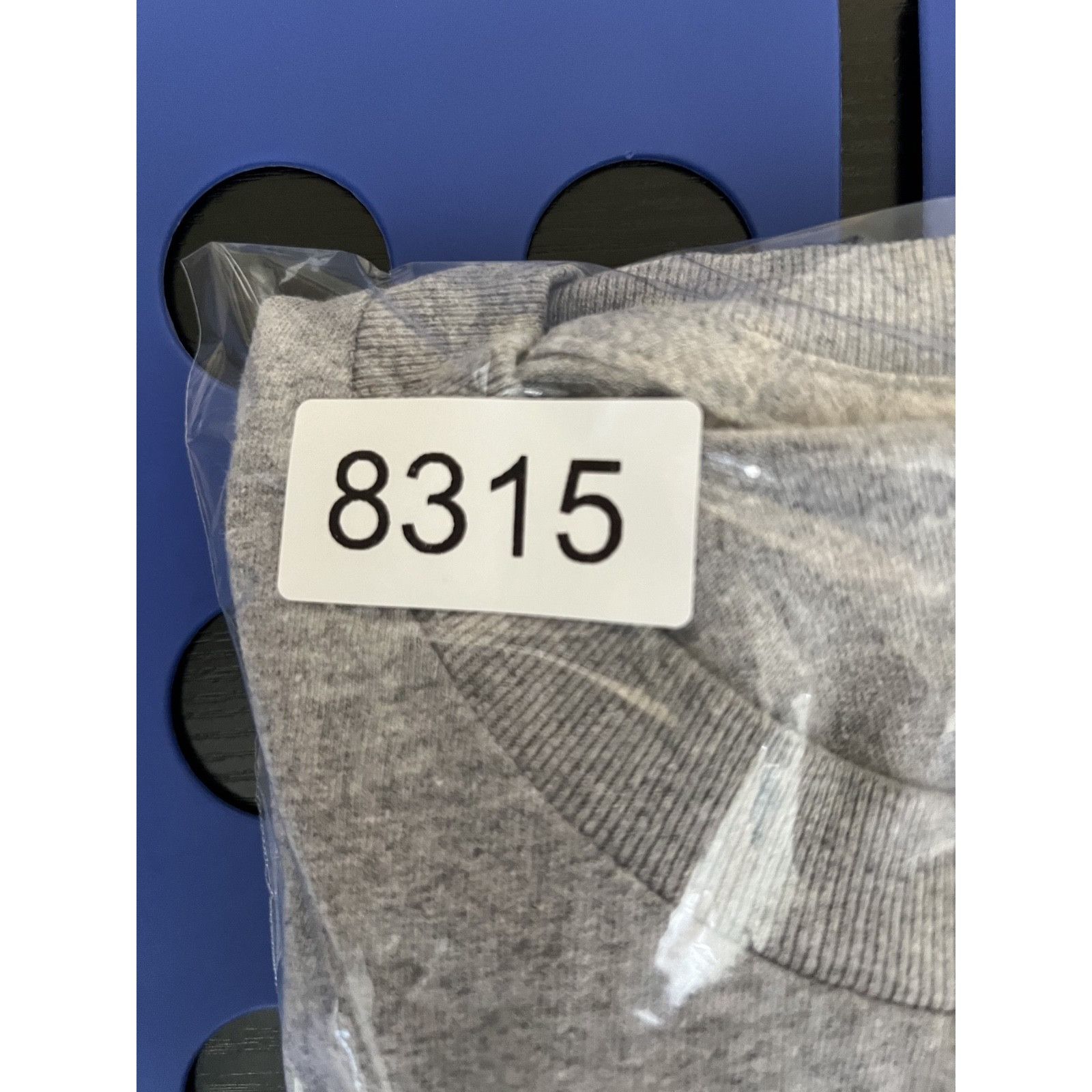 Santa Cruz Skateboards Vintage Santa Cruz Skateboard T-Shirt Size Medium Gray OG Lo Size US M / EU 48-50 / 2 - 6 Thumbnail