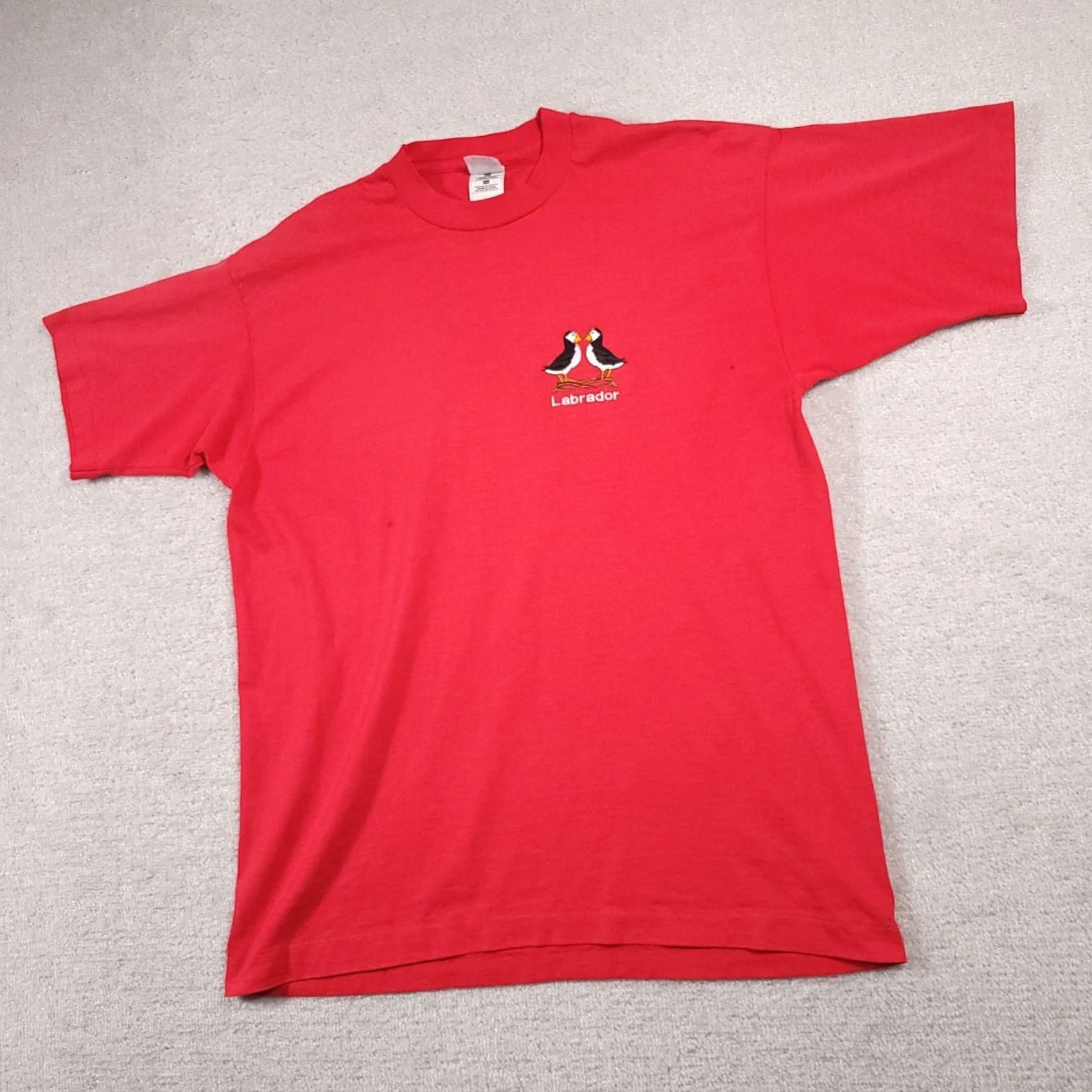 Fruit Of The Loom VINTAGE Labrador T Shirt Mens XL Red Atlantic Puffin Bird Canada Souvenir Nike Size US XL / EU 56 / 4 - 2 Thumbnail