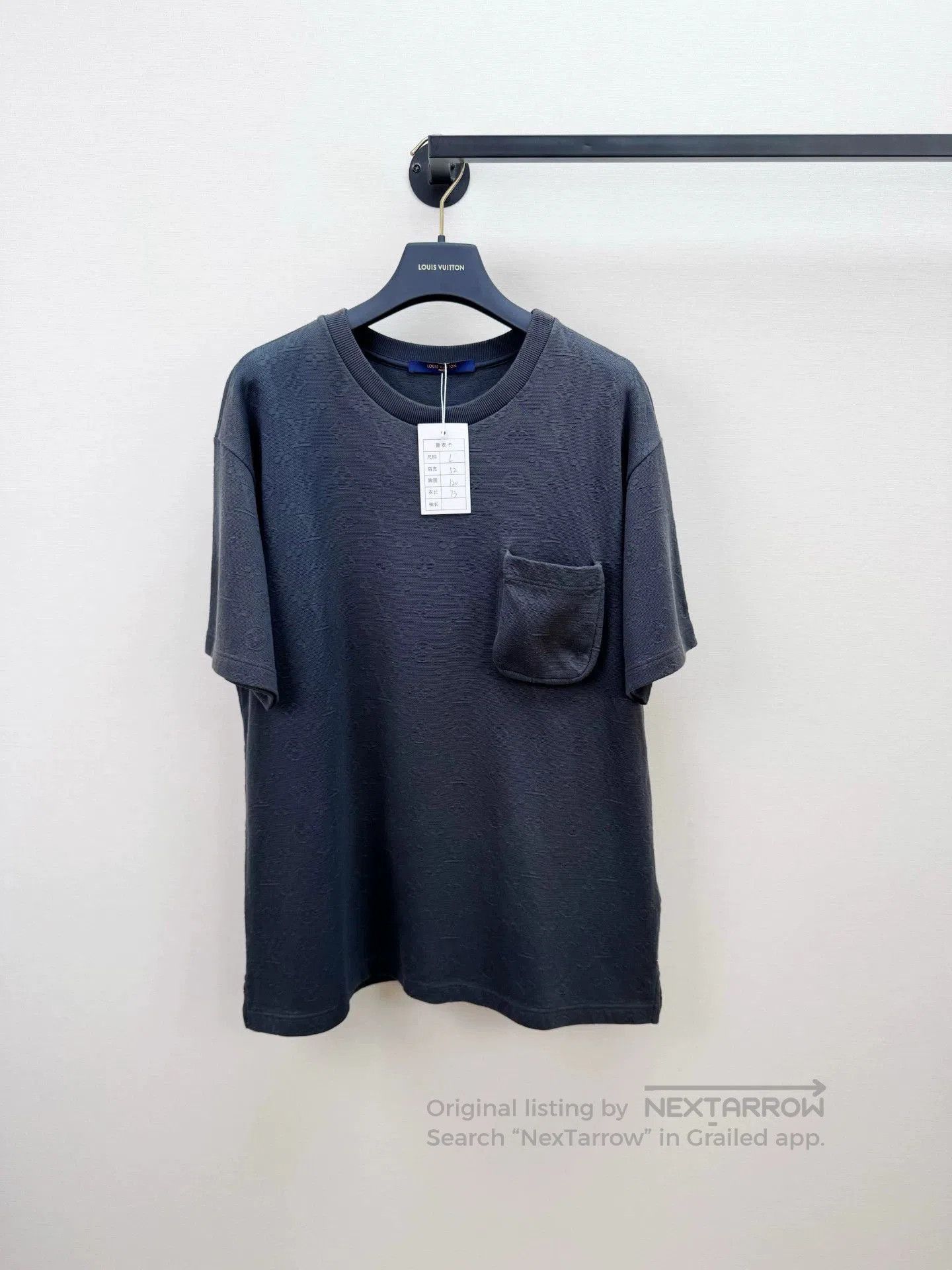 Louis Vuitton Louis Vuitton Short Sleeve T-shirt L. Size US L / EU 52-54 / 3 - 1 Thumbnail