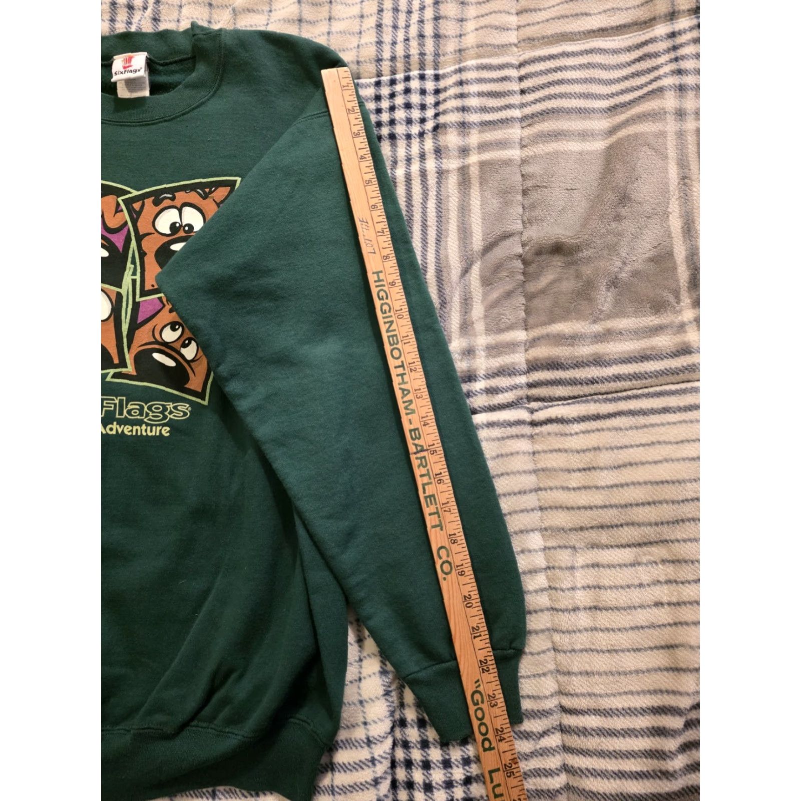 Vintage VINTAGE Six Flags Scooby-Doo Fleece Crewneck Sweatshirt Green Adult Size Medium Graphic Print 90s Cartoon Mens Size US M / EU 48-50 / 2 - 7 Thumbnail