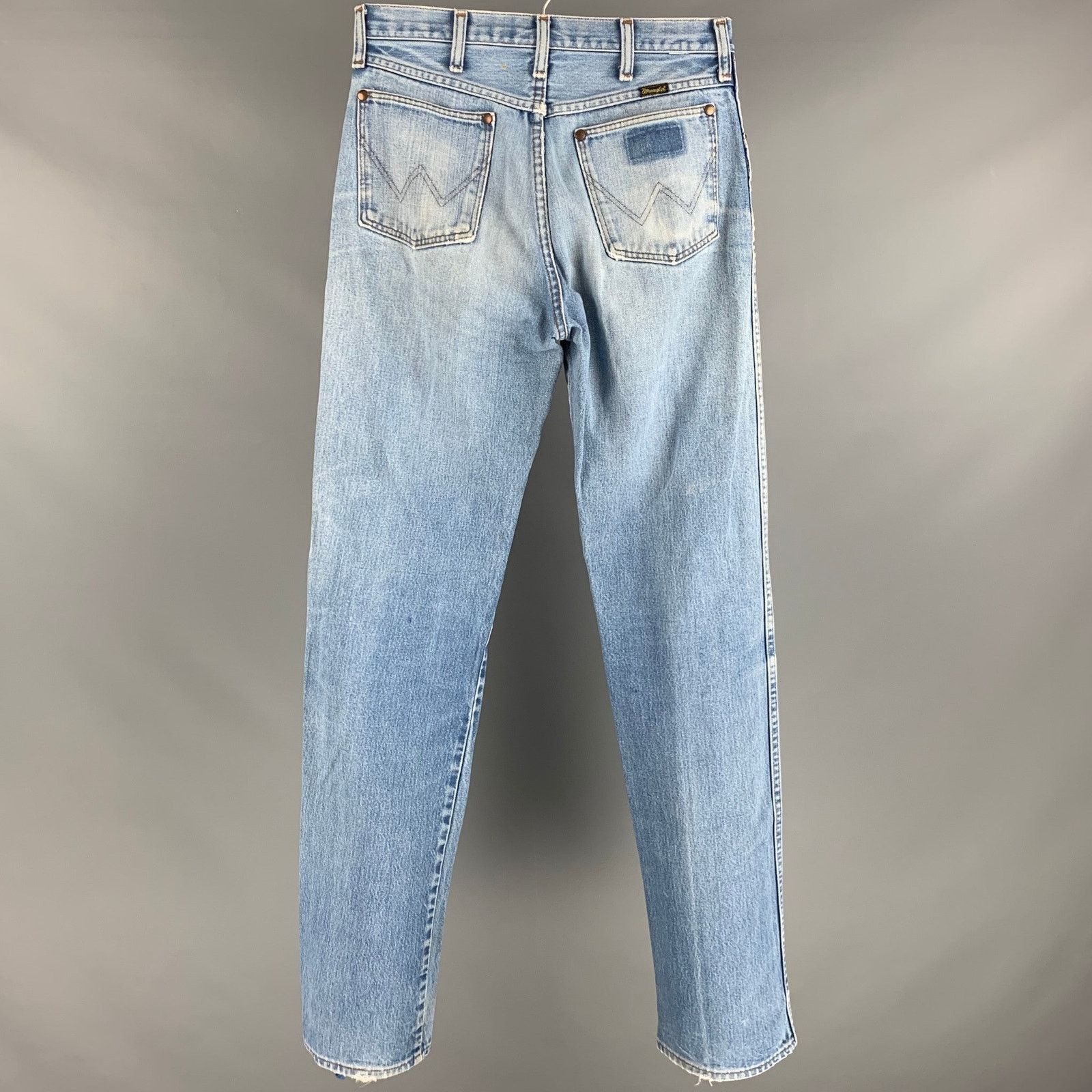 Wrangler WRANGLER Size 31 Blue Distressed Straight Zip Fly Jeans Size US 31 - 3 Thumbnail
