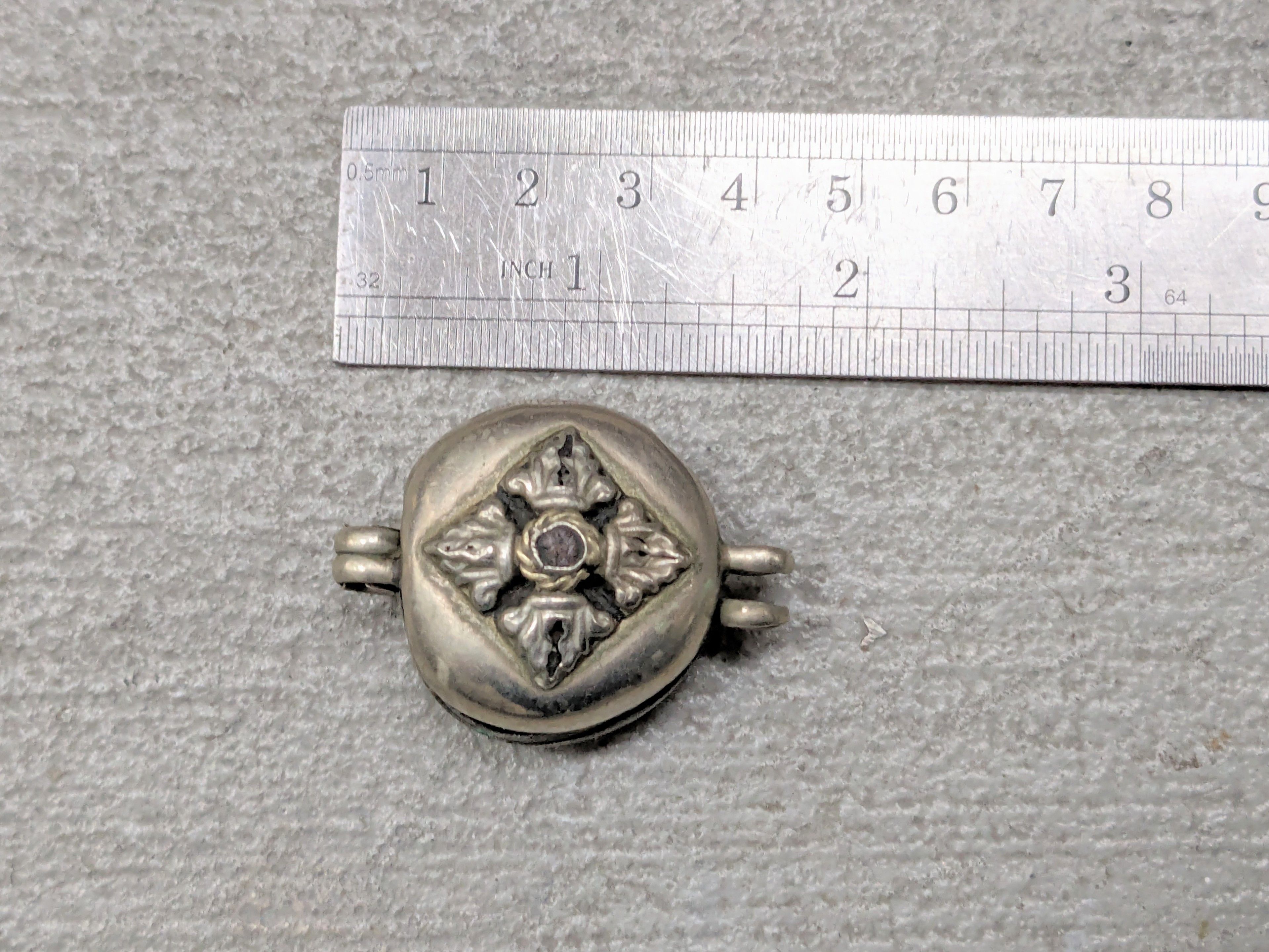 Jewelry × Vintage Vintage Tibetan Prayer Box Gau Pendant Size ONE SIZE - 15 Thumbnail