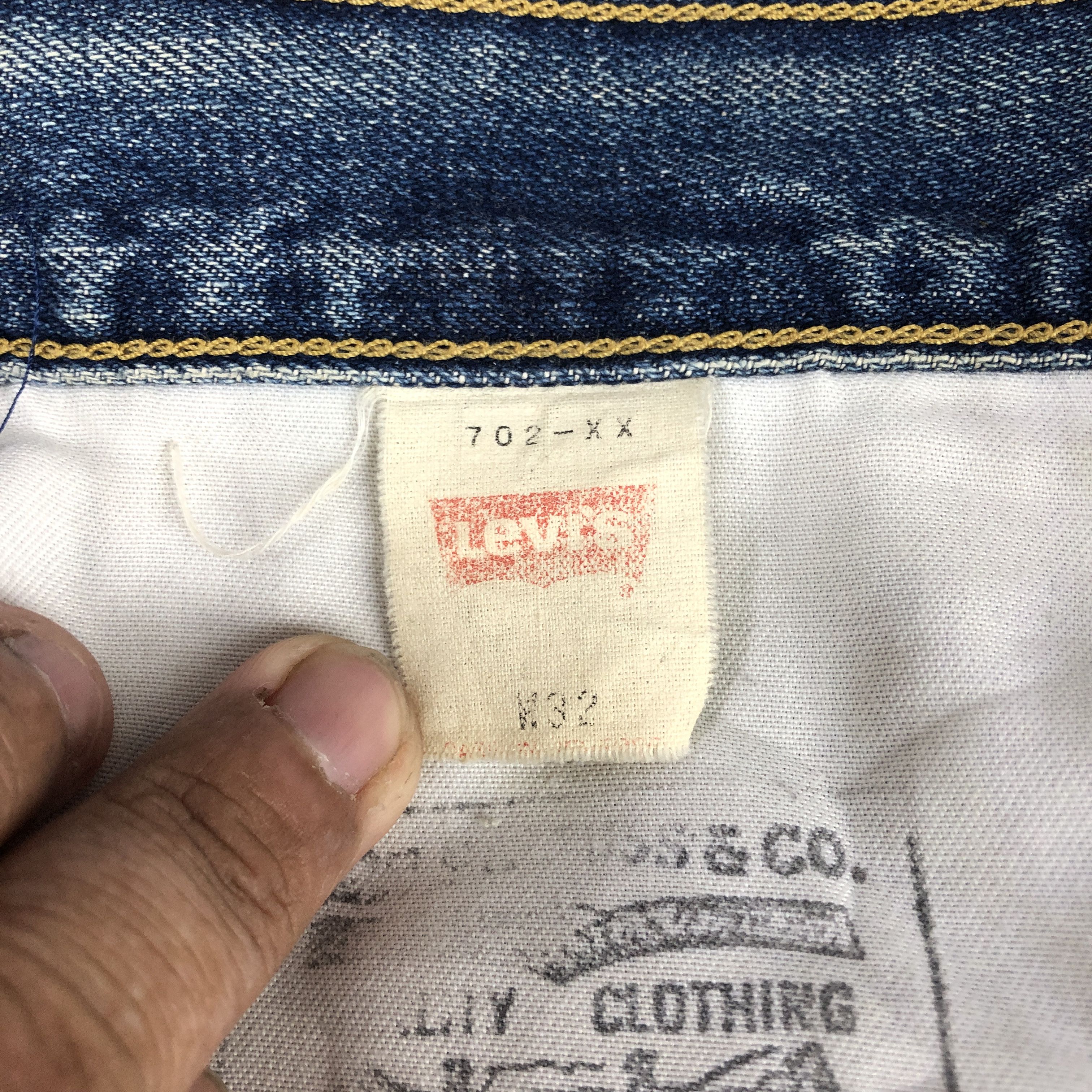 Levi's Vintage Levis 702 Selvedge Jeans Levi's Ripped Faded Denim Size US 30 / EU 46 - 11 Thumbnail