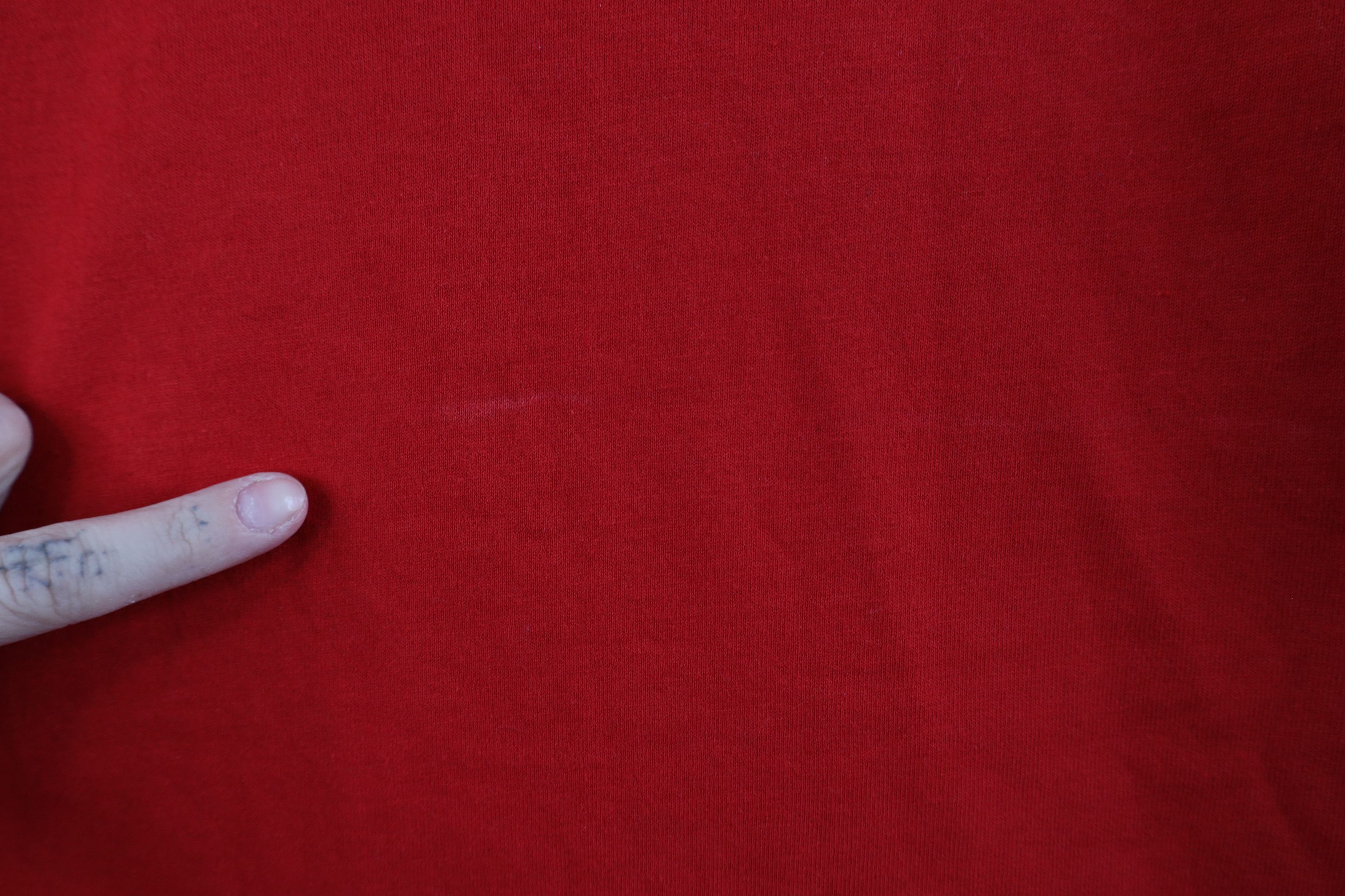 Vintage Vintage 90s Streetwear Heavyweight T-Shirt Red USA Size US L / EU 52-54 / 3 - 4 Thumbnail