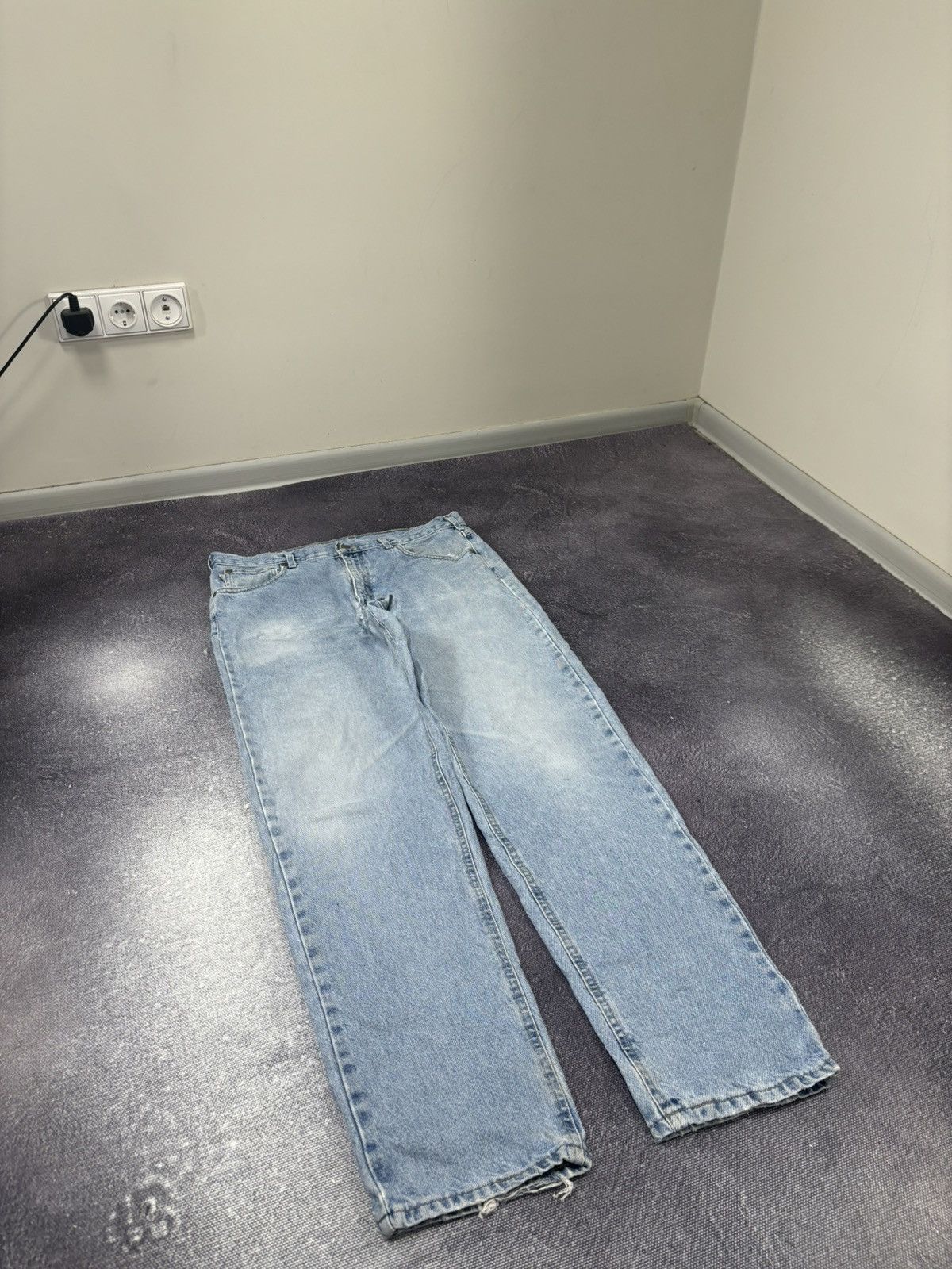 Carhartt Vintage Carhartt Relaxed Fit Faded Light Blue Denim Jeans Size US 36 / EU 52 - 9 Thumbnail