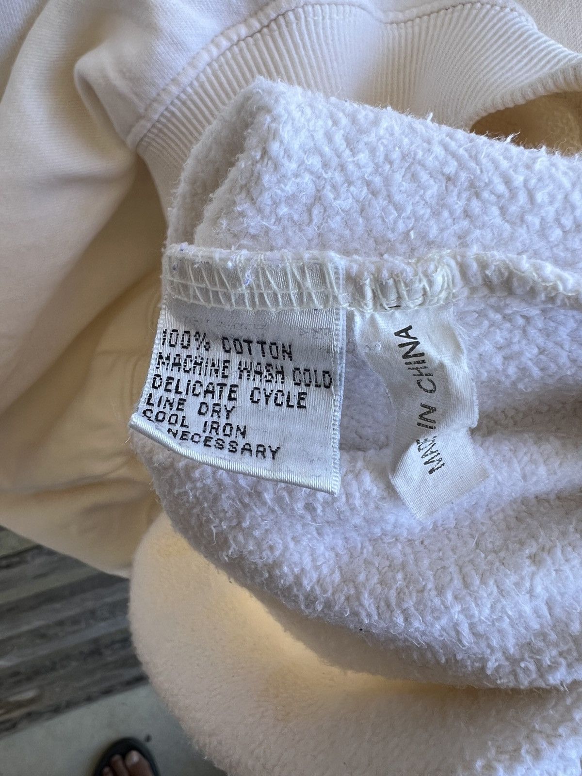 Yves Saint Laurent Vintage Yves Saint Lauren Spell Out Sweatshirt Size US L / EU 52-54 / 3 - 7 Thumbnail