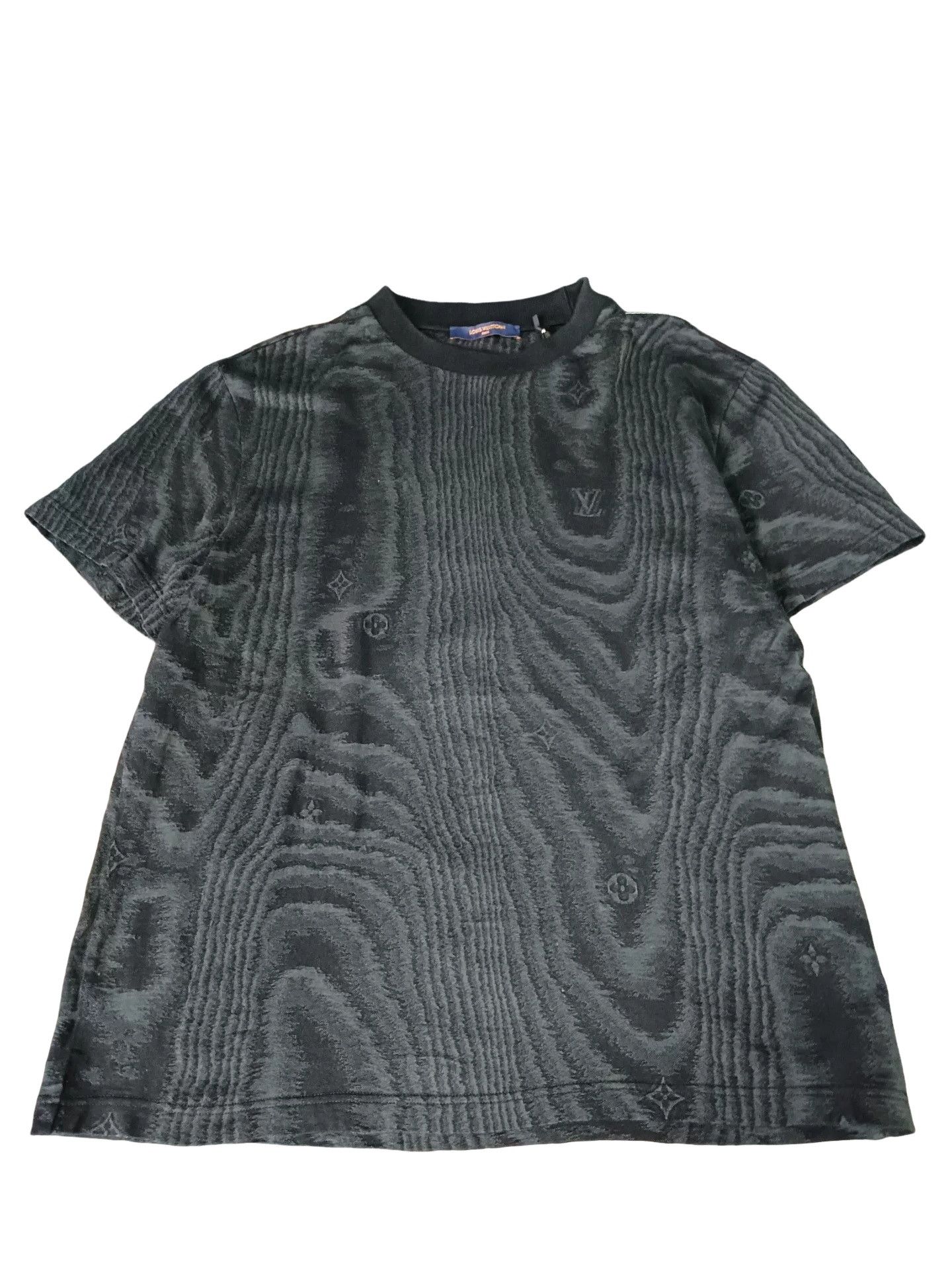 Louis Vuitton Louis Vuitton Wood Grain Monogram T-Shirt Size L Size US L / EU 52-54 / 3 - 1 Thumbnail