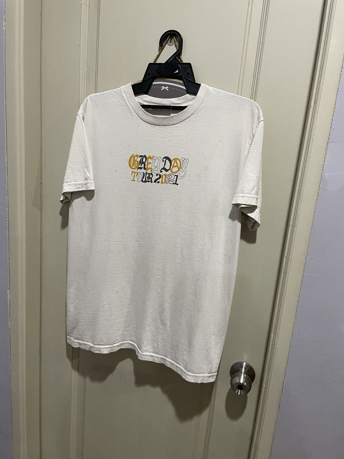 Japanese Brand VTG GREY DAY TOUR 2021 DESTROYED TEE Size US M / EU 48-50 / 2 - 4 Thumbnail