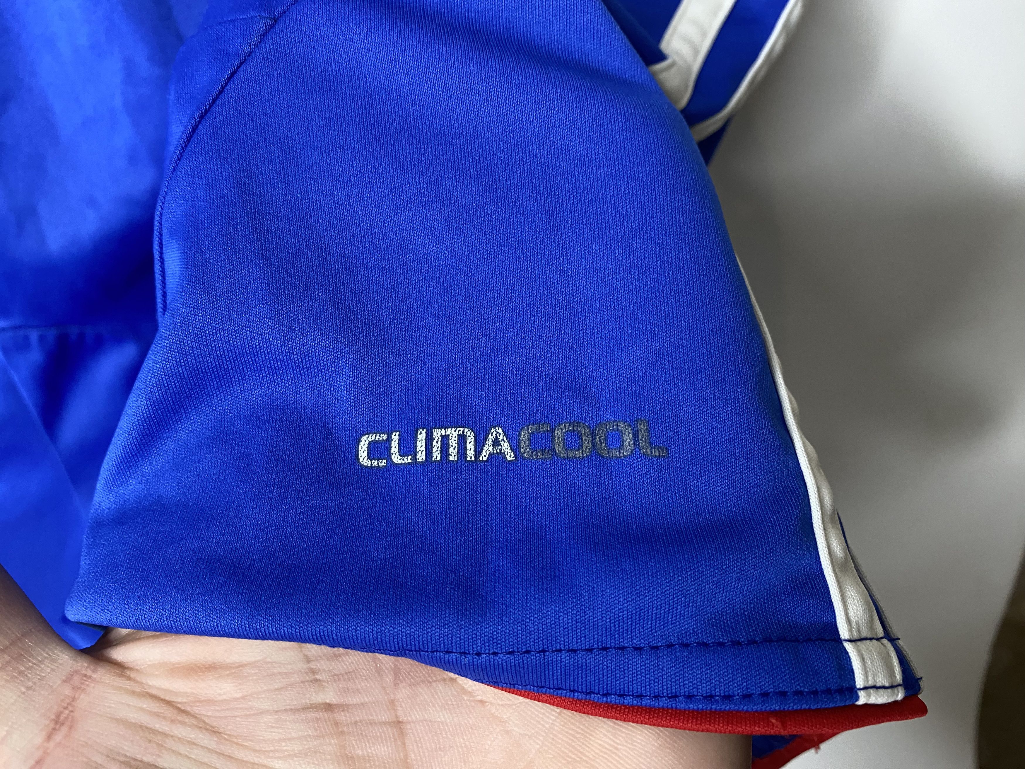 Adidas × Chelsea Soccer CHELSEA LONDON 2010 2011 HOME FOOTBALL SHORTS SOCCER Size US 32 / EU 48 - 4 Thumbnail