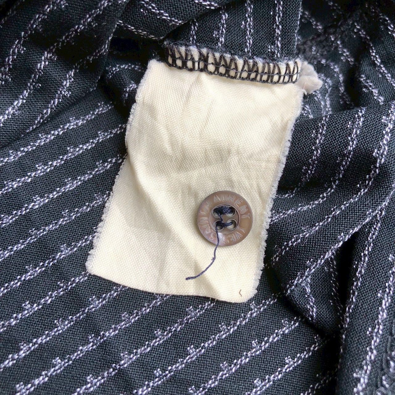 Yves Saint Laurent Vintage 90s Yves Saint Laurent Pour Homme Dotted Polo Shirt Size US L / EU 52-54 / 3 - 6 Thumbnail