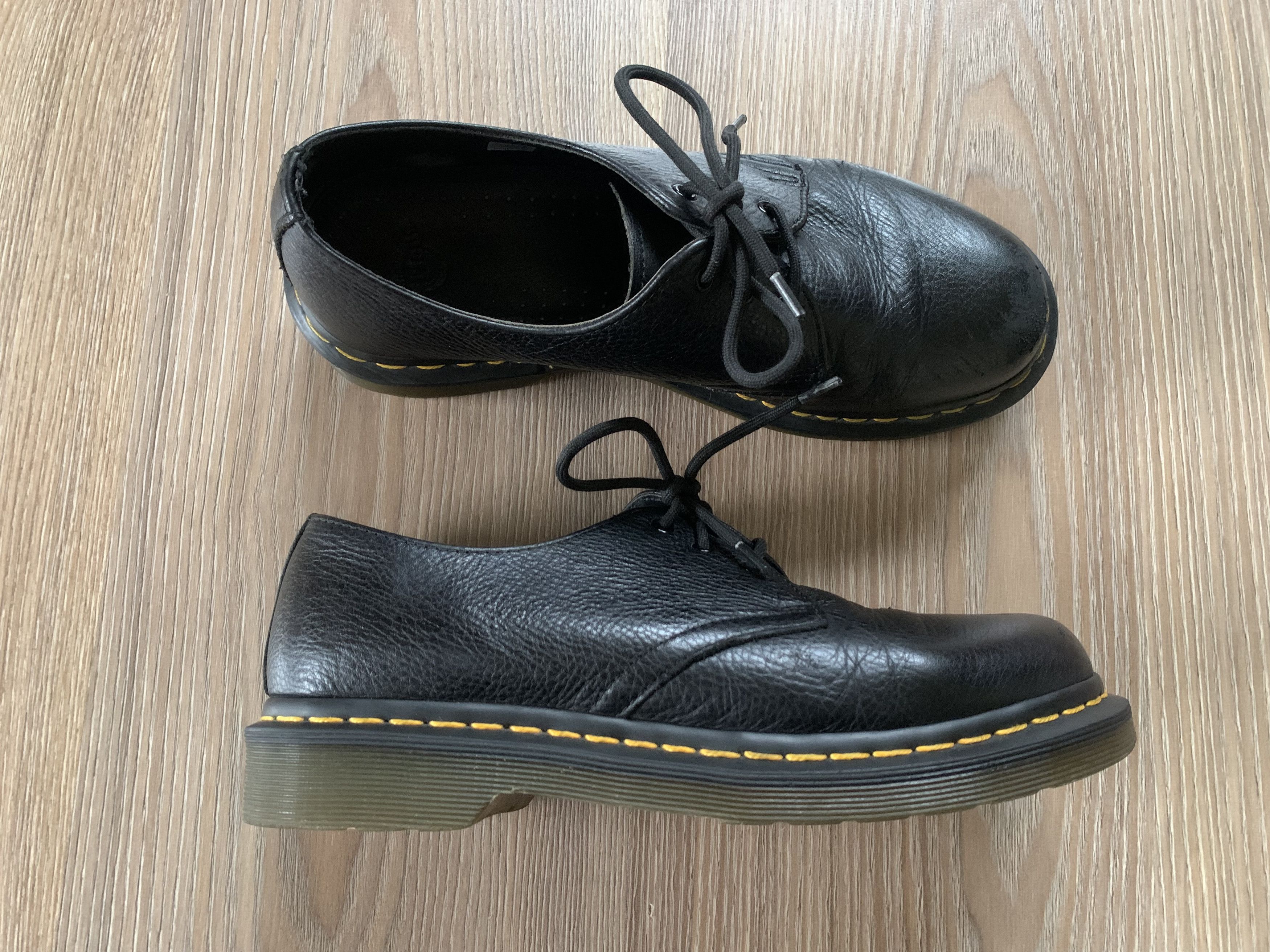 Dr. Martens Dr. Martens 1461 Black Smooth Leather Shoes Size US 6 / EU 39 - 2 Thumbnail