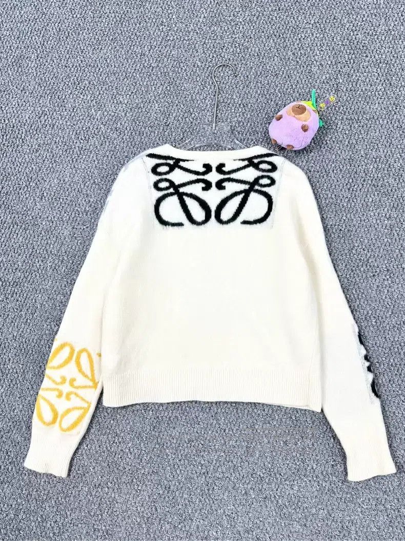 Loewe Loewe White Multi-Logo Wool Knit Sweater Size M / US 6-8 / IT 42-44 - 2 Thumbnail
