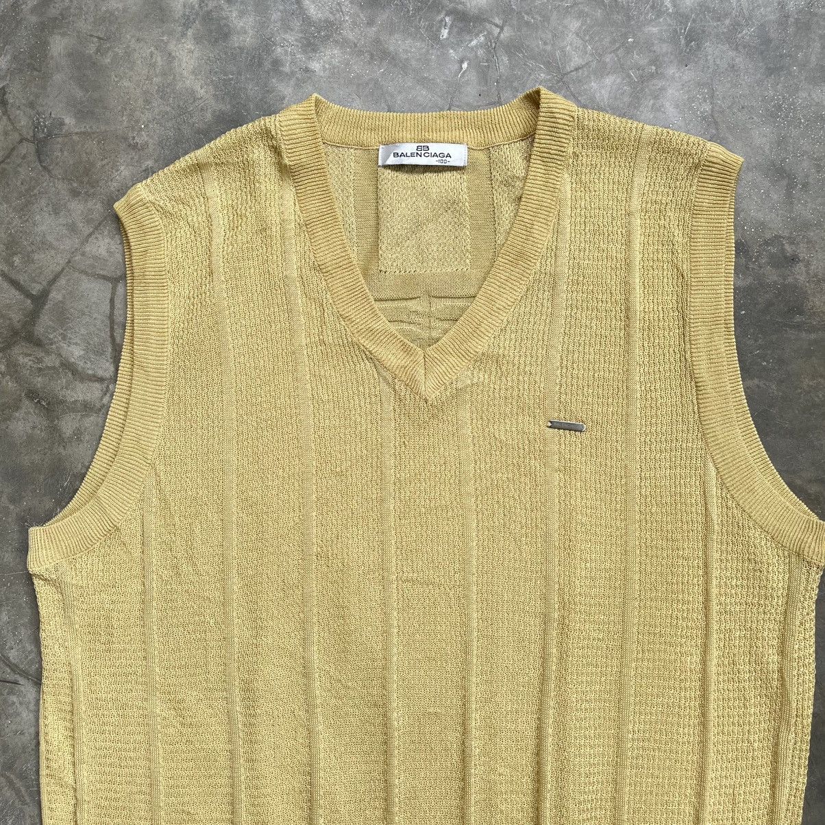 Balenciaga Vintage 90s Balenciaga Big Logo Knit Vest Size US M / EU 48-50 / 2 - 4 Thumbnail